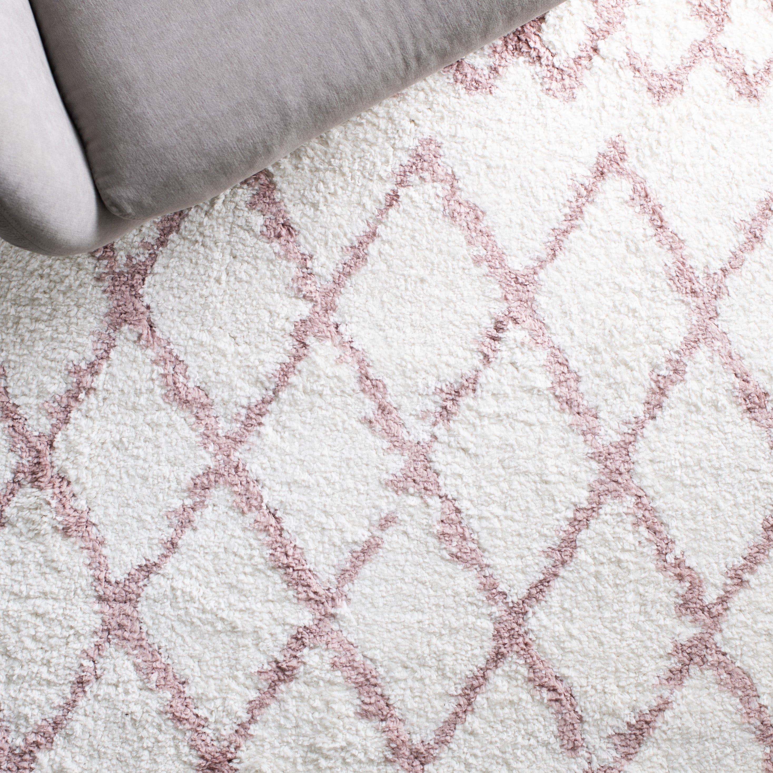 BERBER SHAG 165 – IVORY / LIGHT ROSE