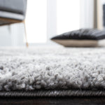 BERBER SHAG 165 – LIGHT GREY / CREAM