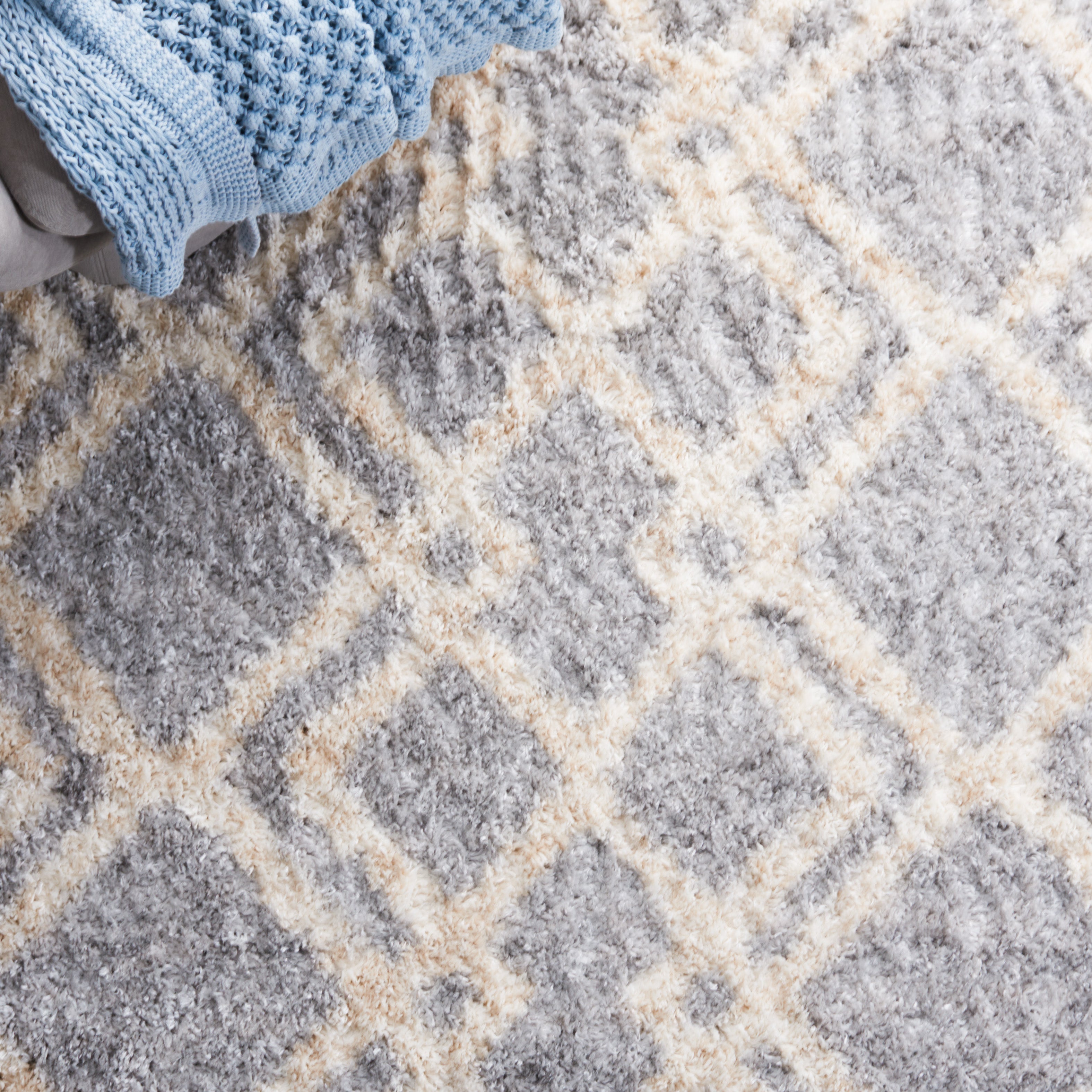 BERBER SHAG 213 – GREY / CREAM