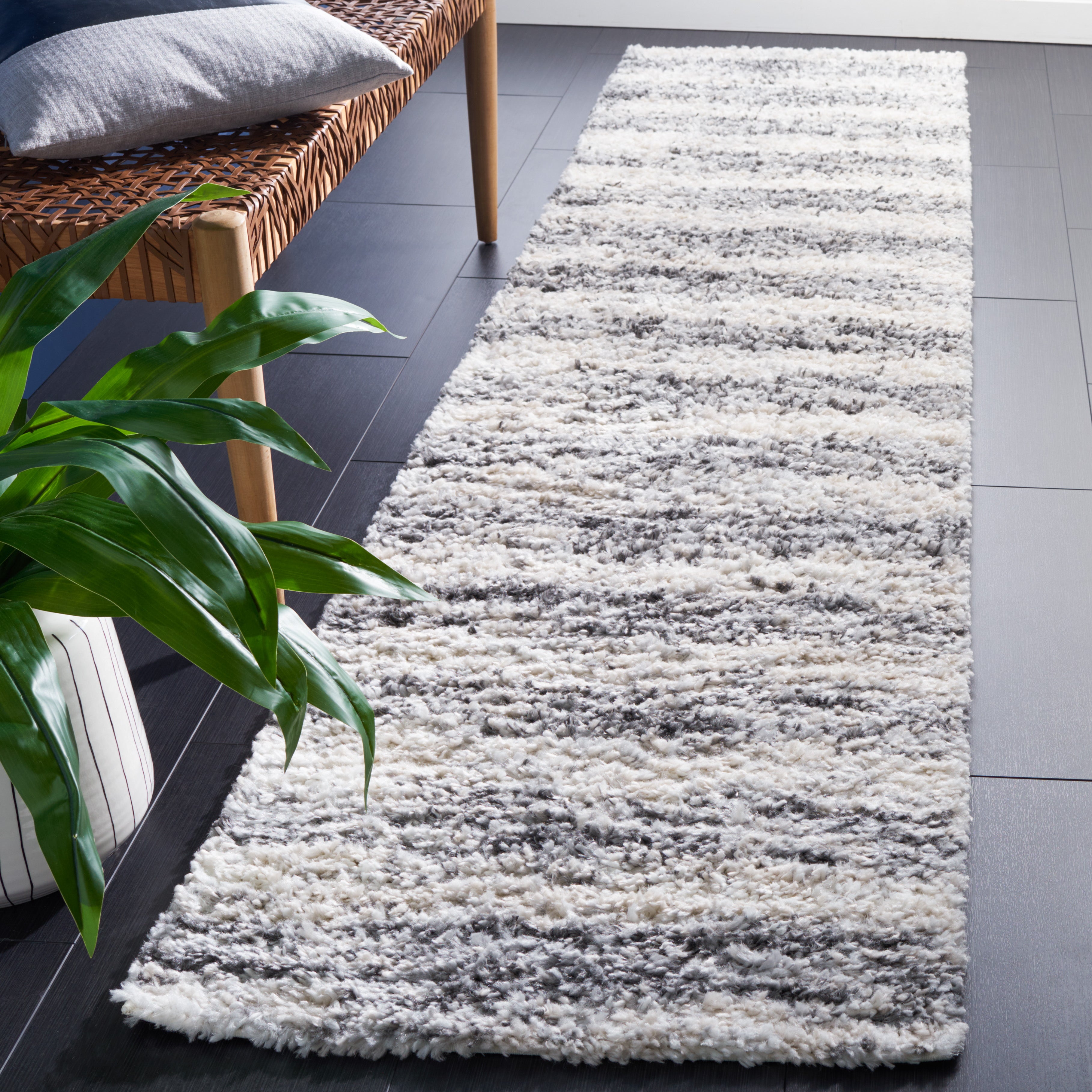 BERBER SHAG 412 – CHARCOAL / GREY