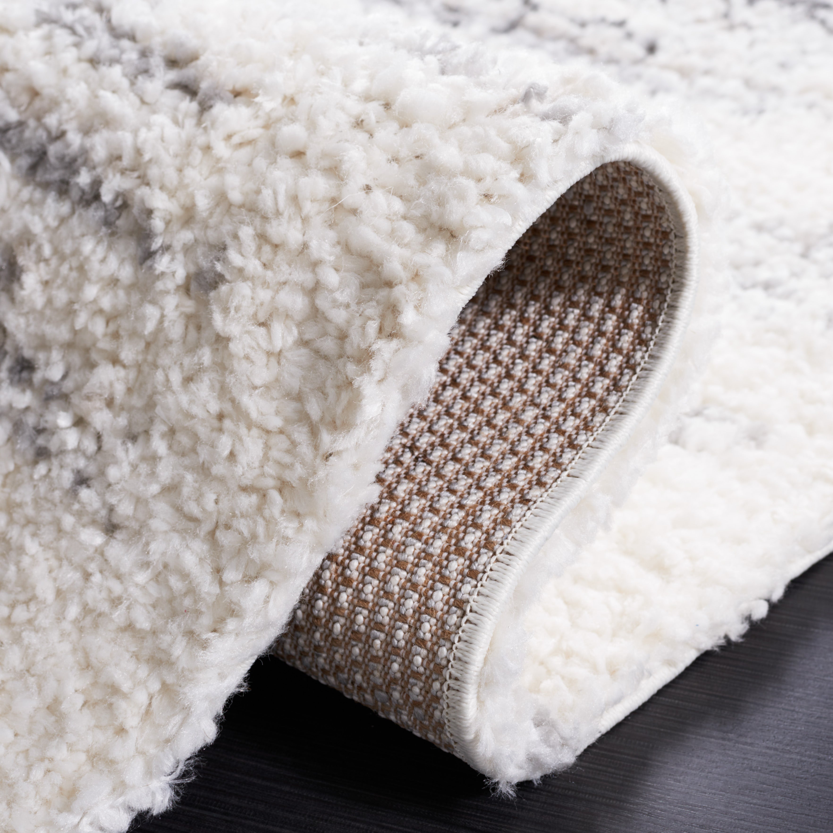 BERBER SHAG 424 – IVORY / GREY