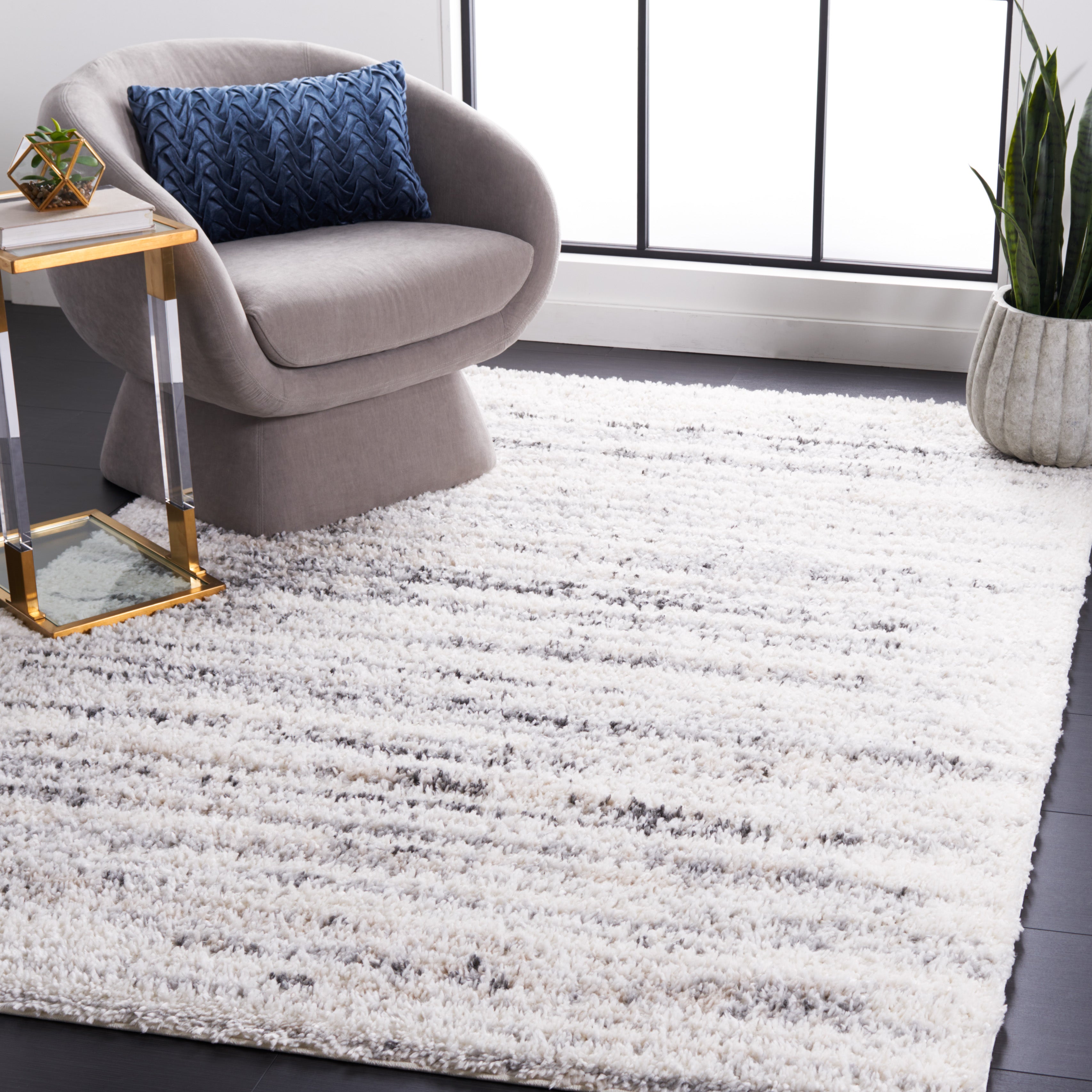 BERBER SHAG 424 – IVORY / GREY