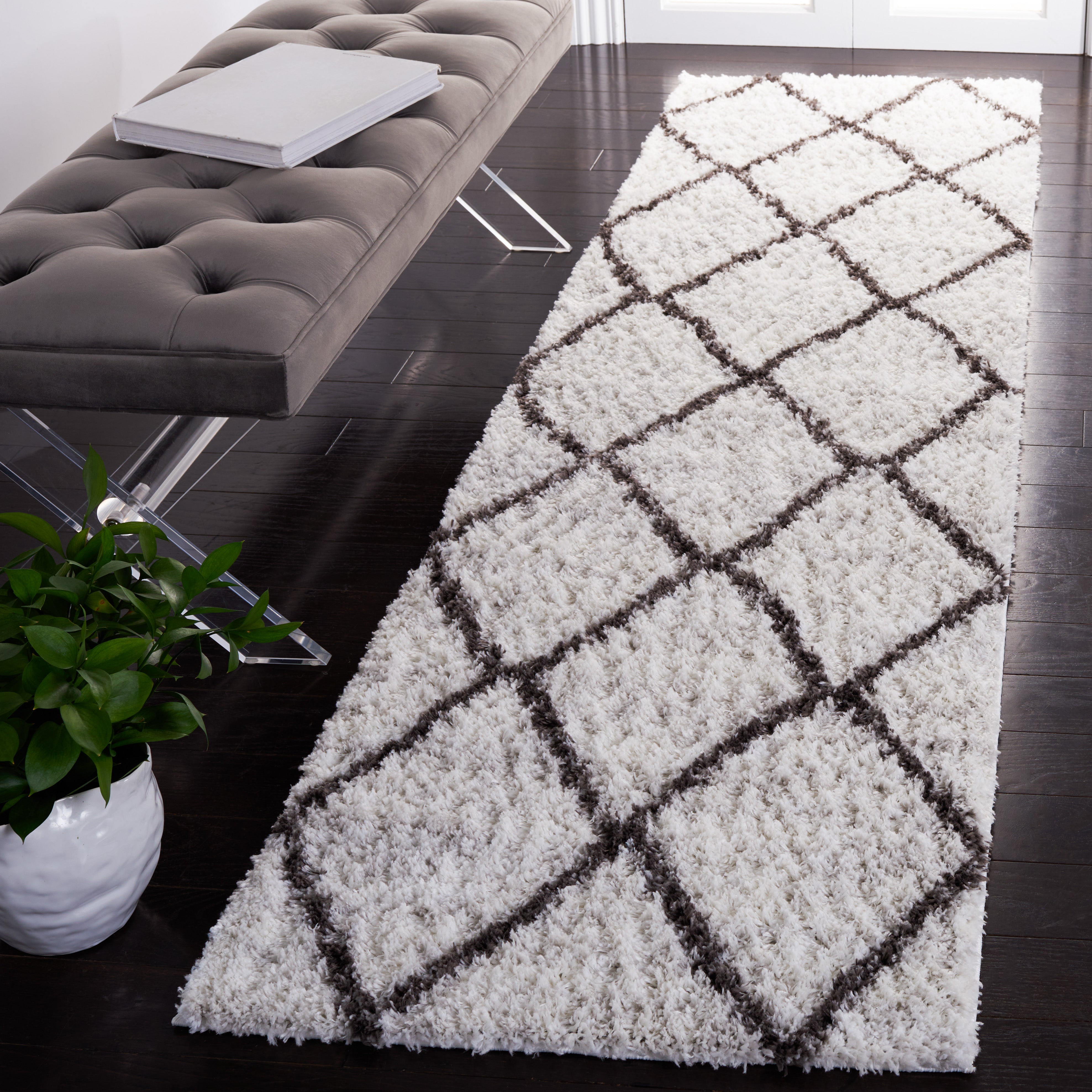 BERBER SHAG 526 – IVORY / GREY