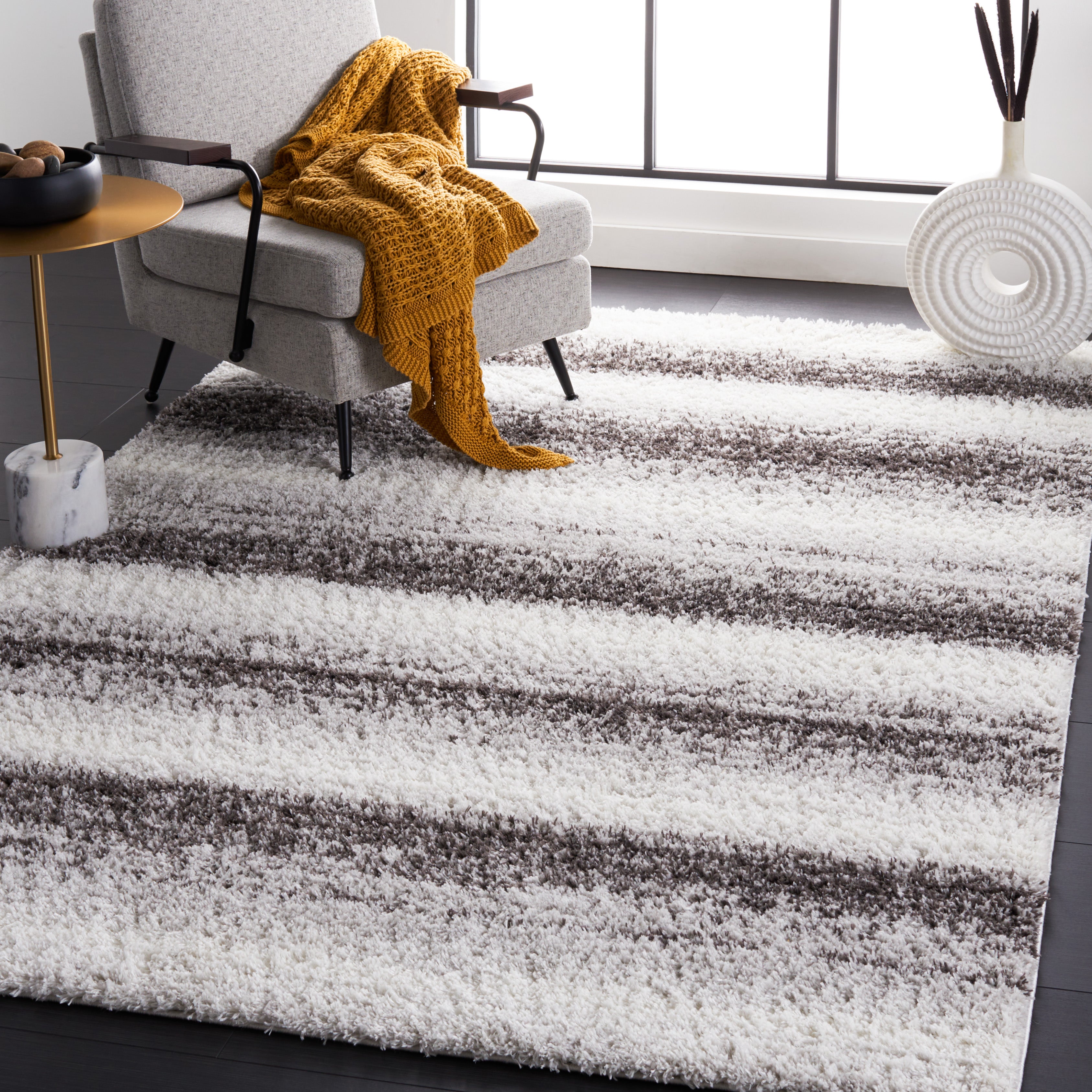 BERBER SHAG 561 – LIGHT GREY / GREY