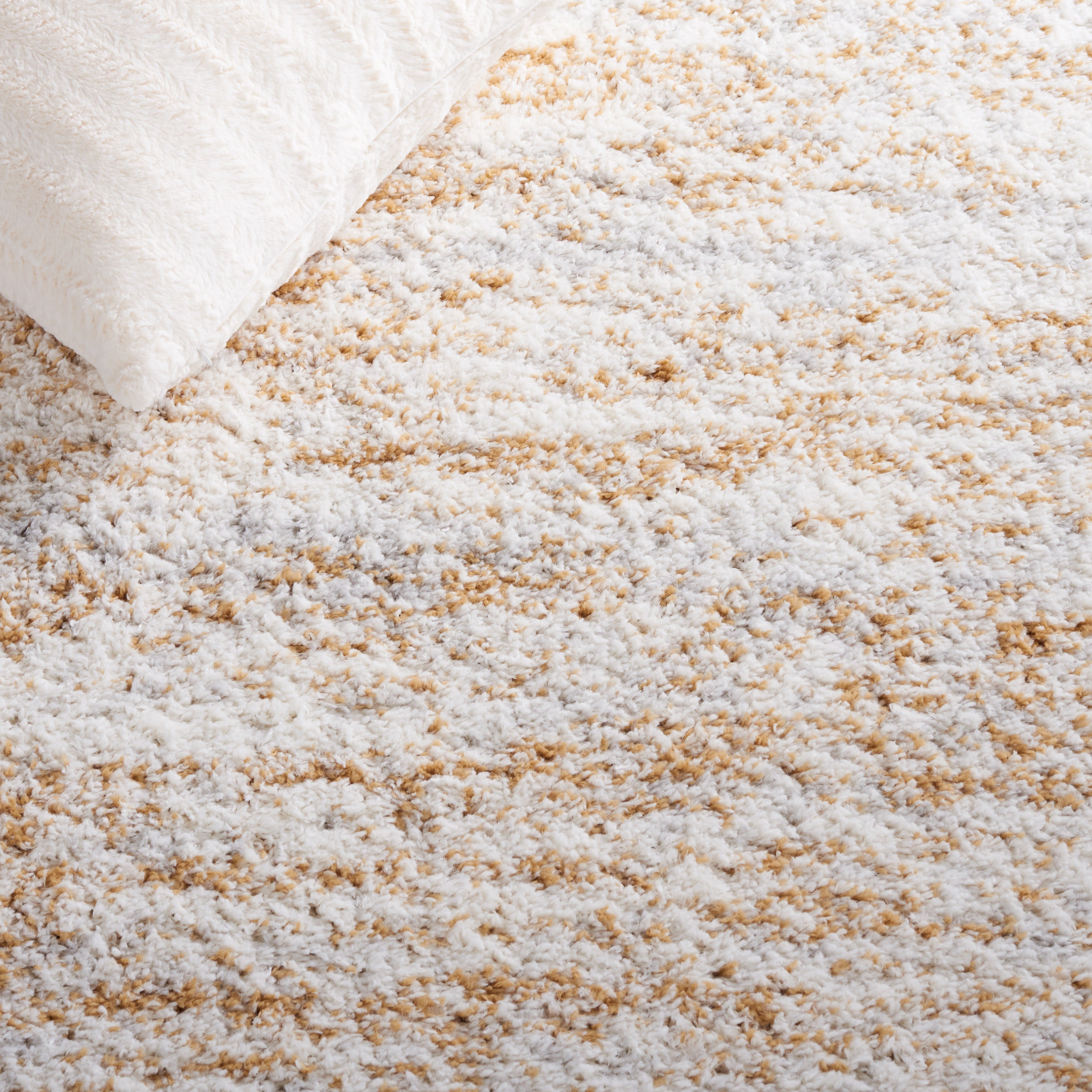 BERBER SHAG 563 – IVORY / LIGHT GOLD