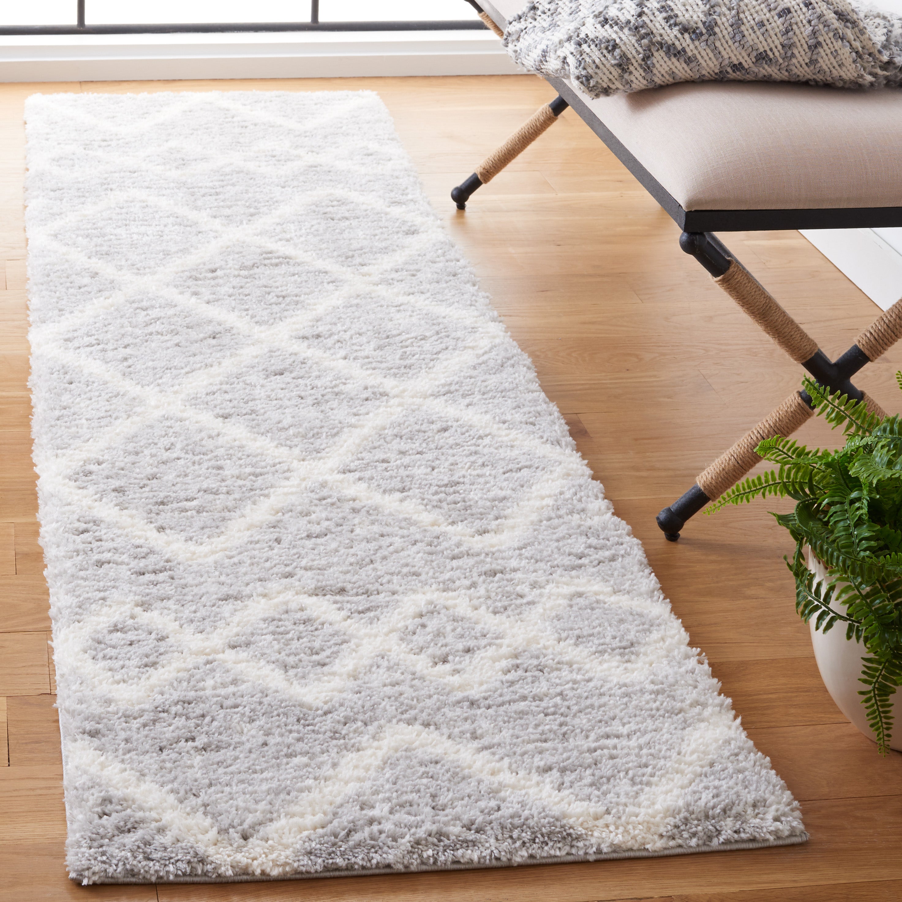BERBER SHAG 572 – GREY / IVORY