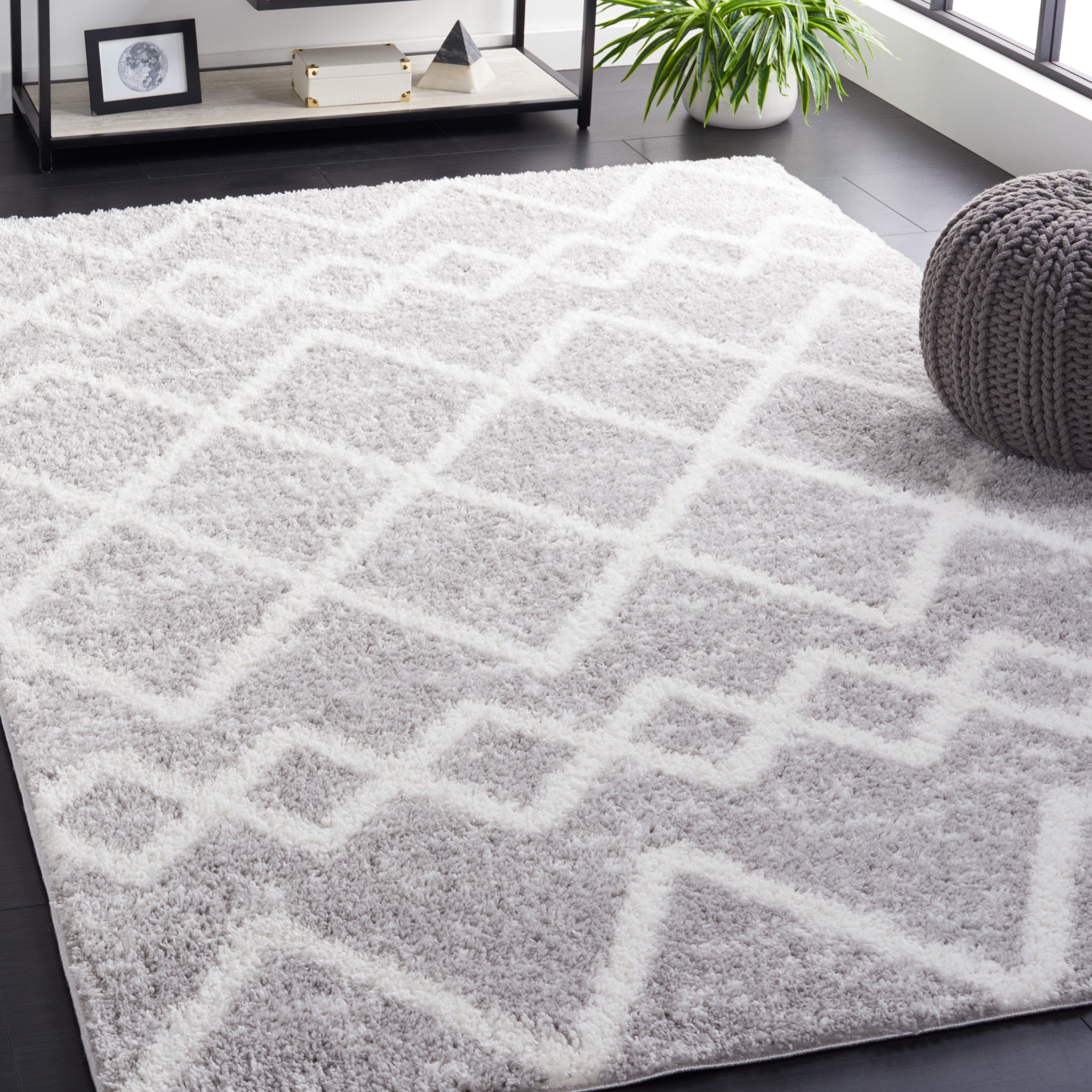 BERBER SHAG 572 – GREY / IVORY