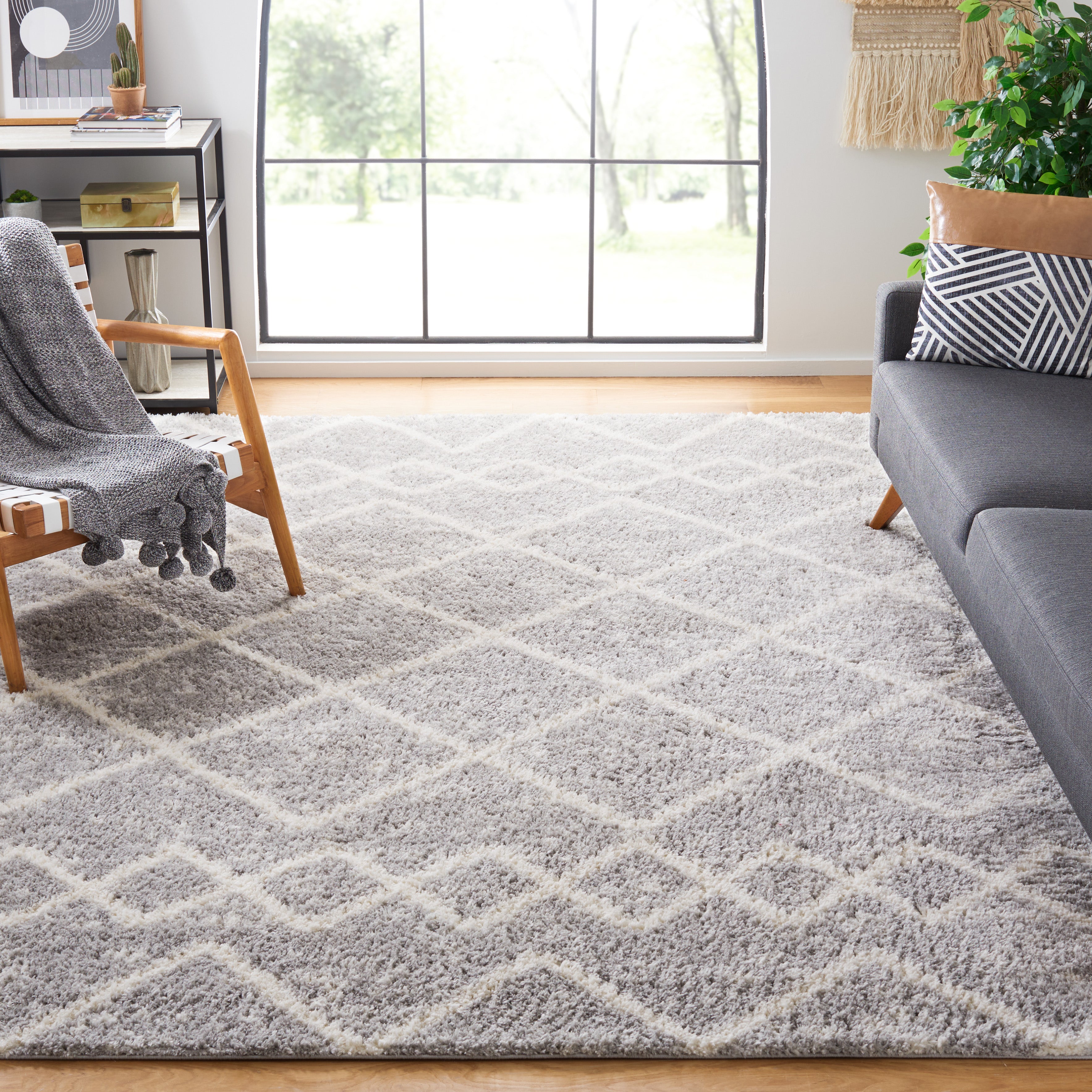 BERBER SHAG 572 – GREY / IVORY