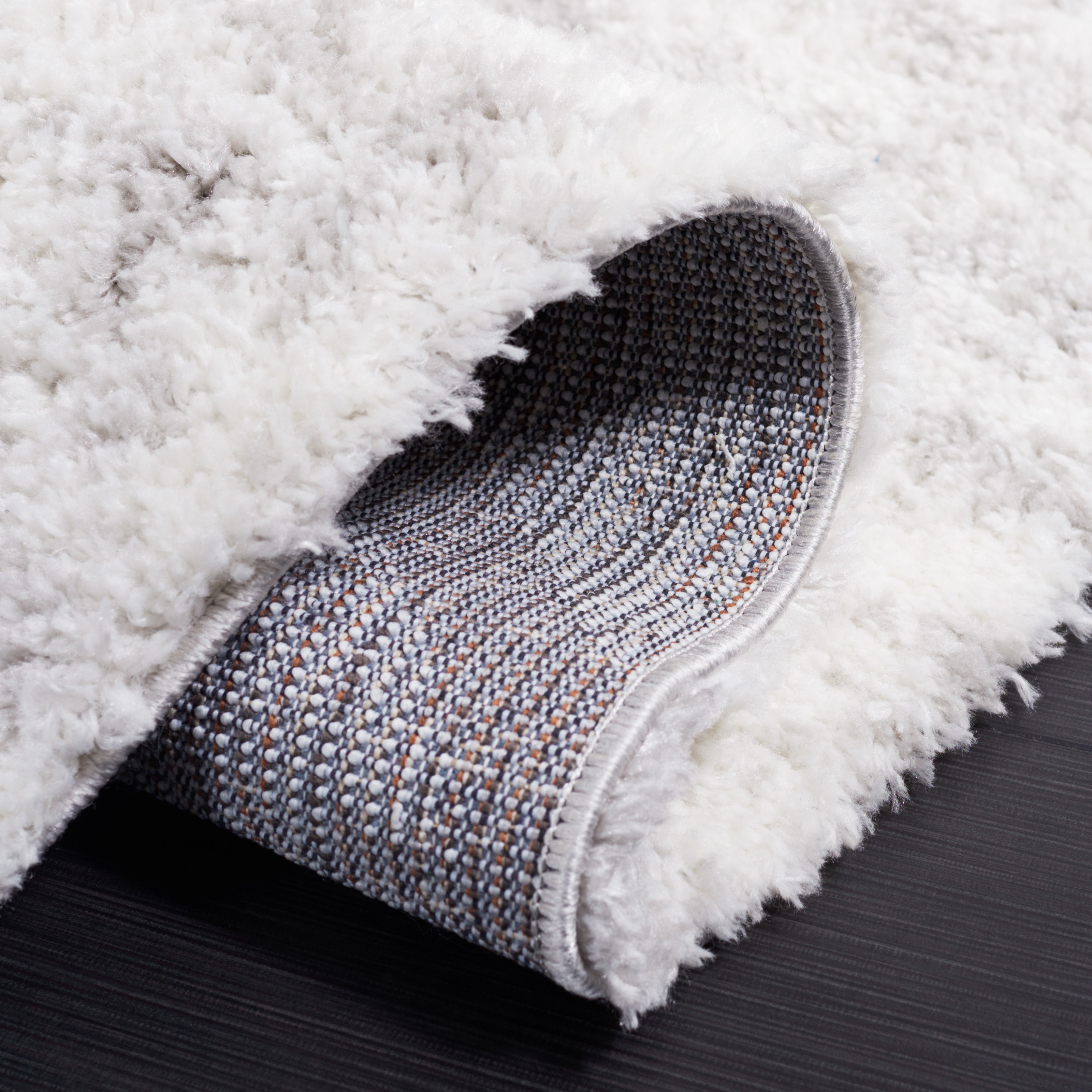BERBER SHAG 574 – GREY / IVORY