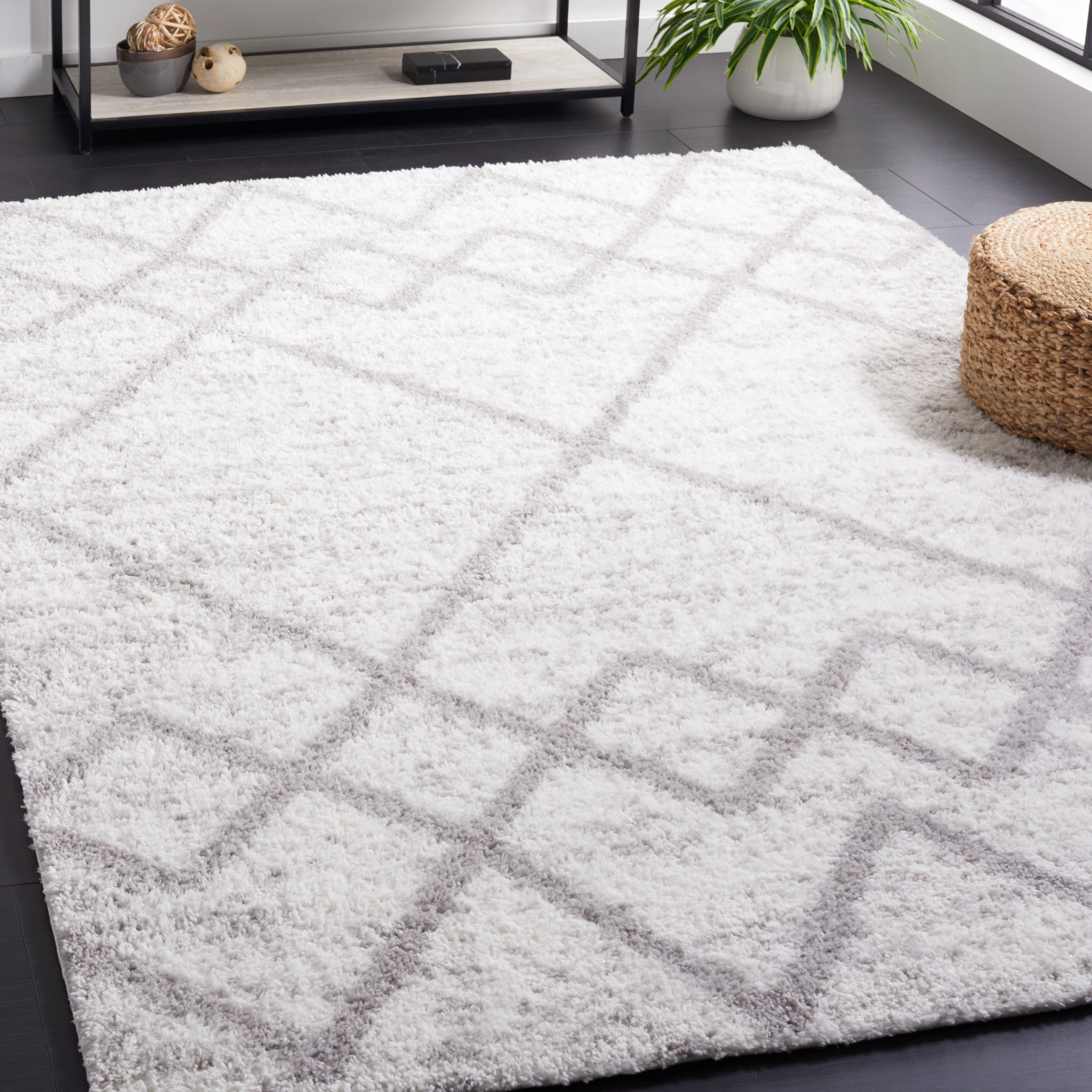 BERBER SHAG 574 – GREY / IVORY