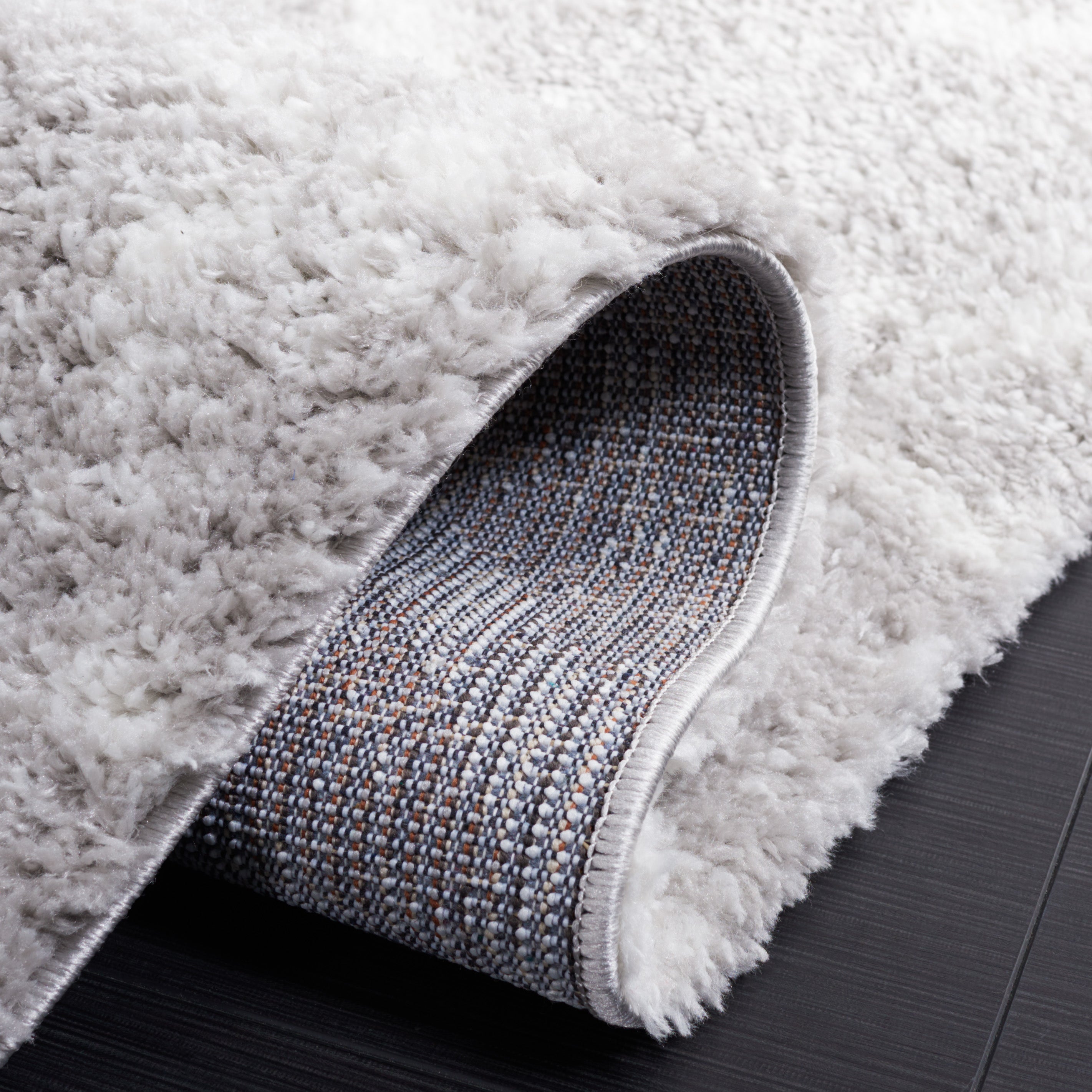 BERBER SHAG 574 – IVORY / GREY