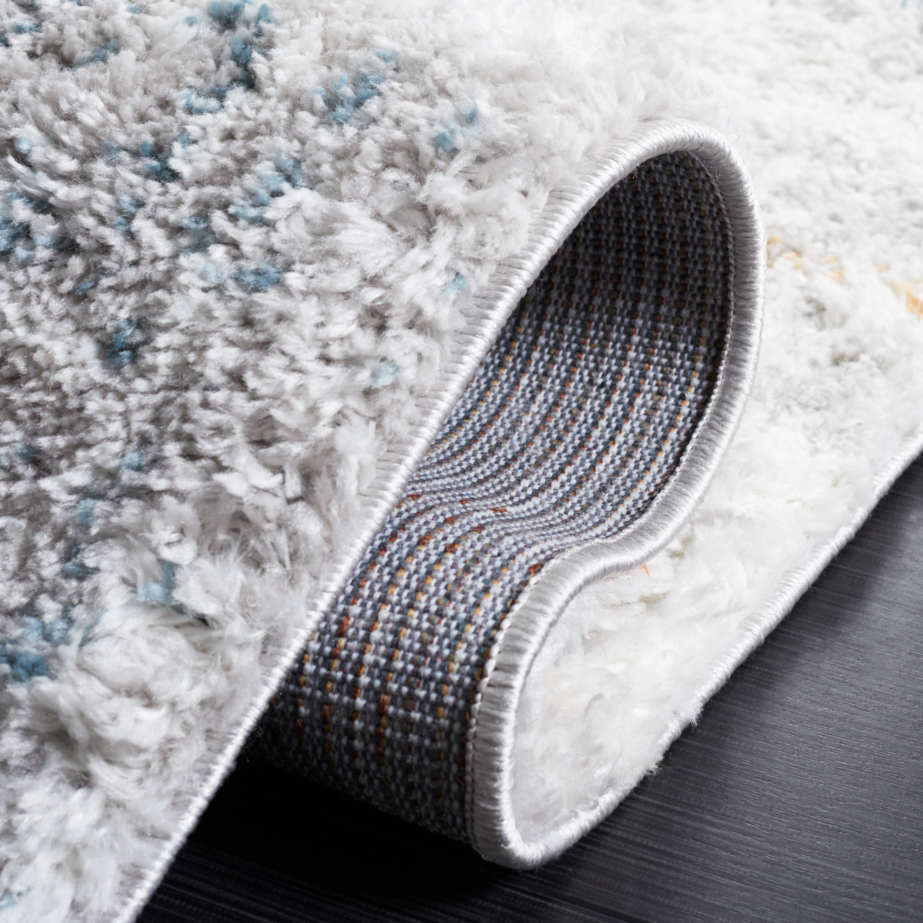 BERBER SHAG 581 – BLUE RUST / IVORY