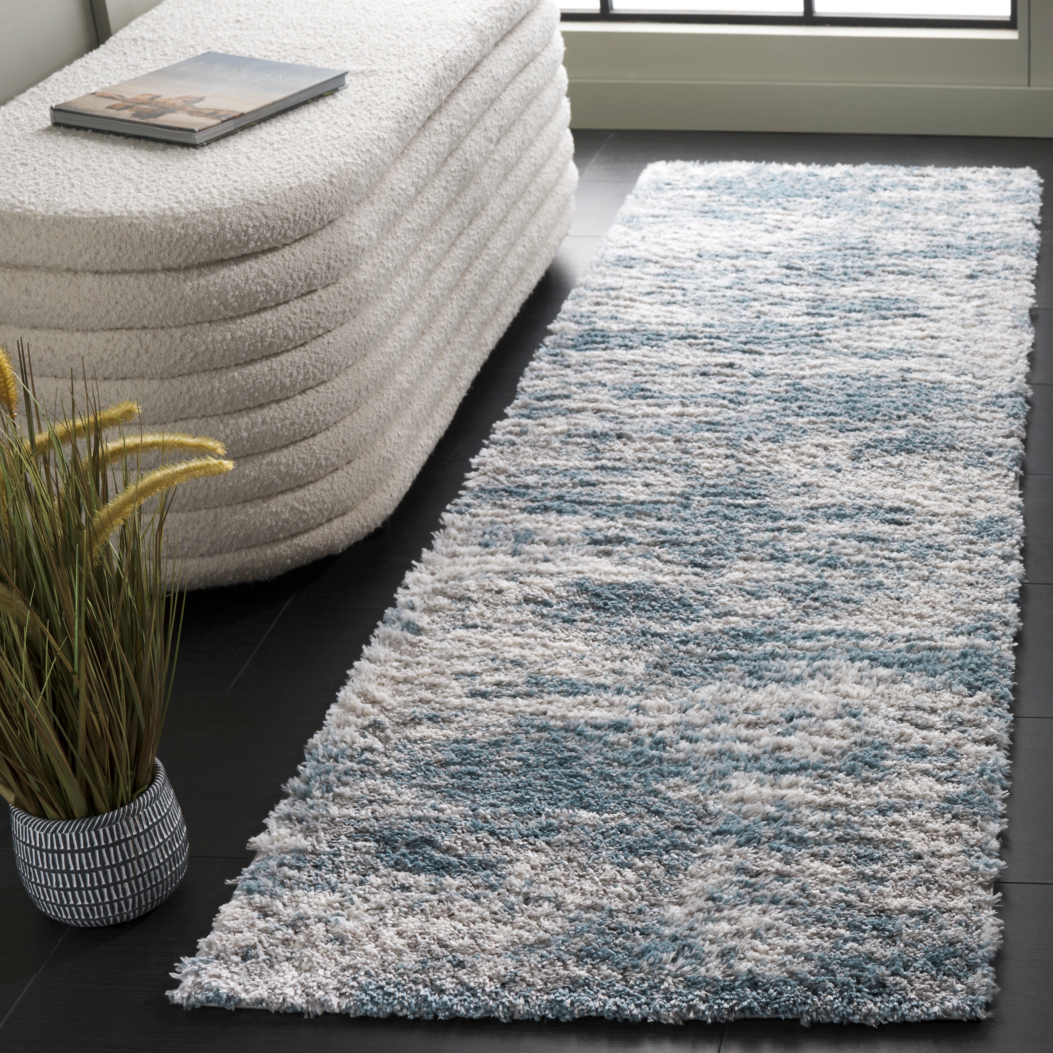 BERBER SHAG 586 – IVORY / BLUE