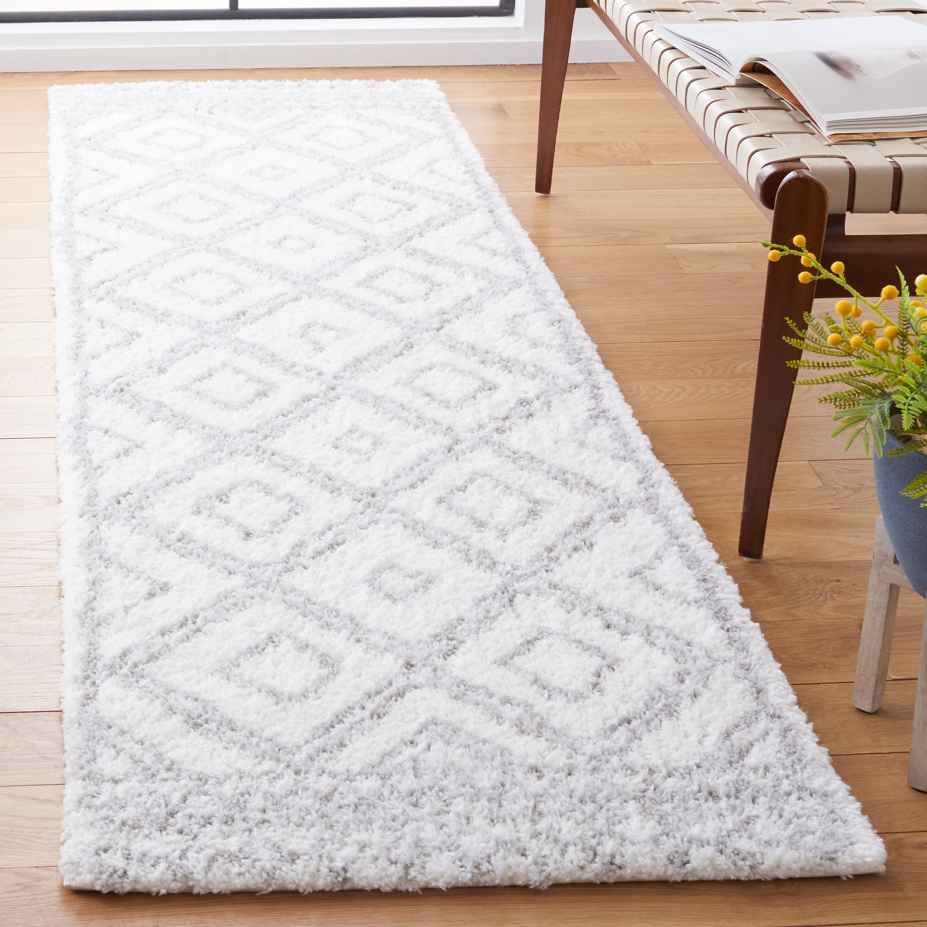 BERBER SHAG 589 – IVORY / GREY