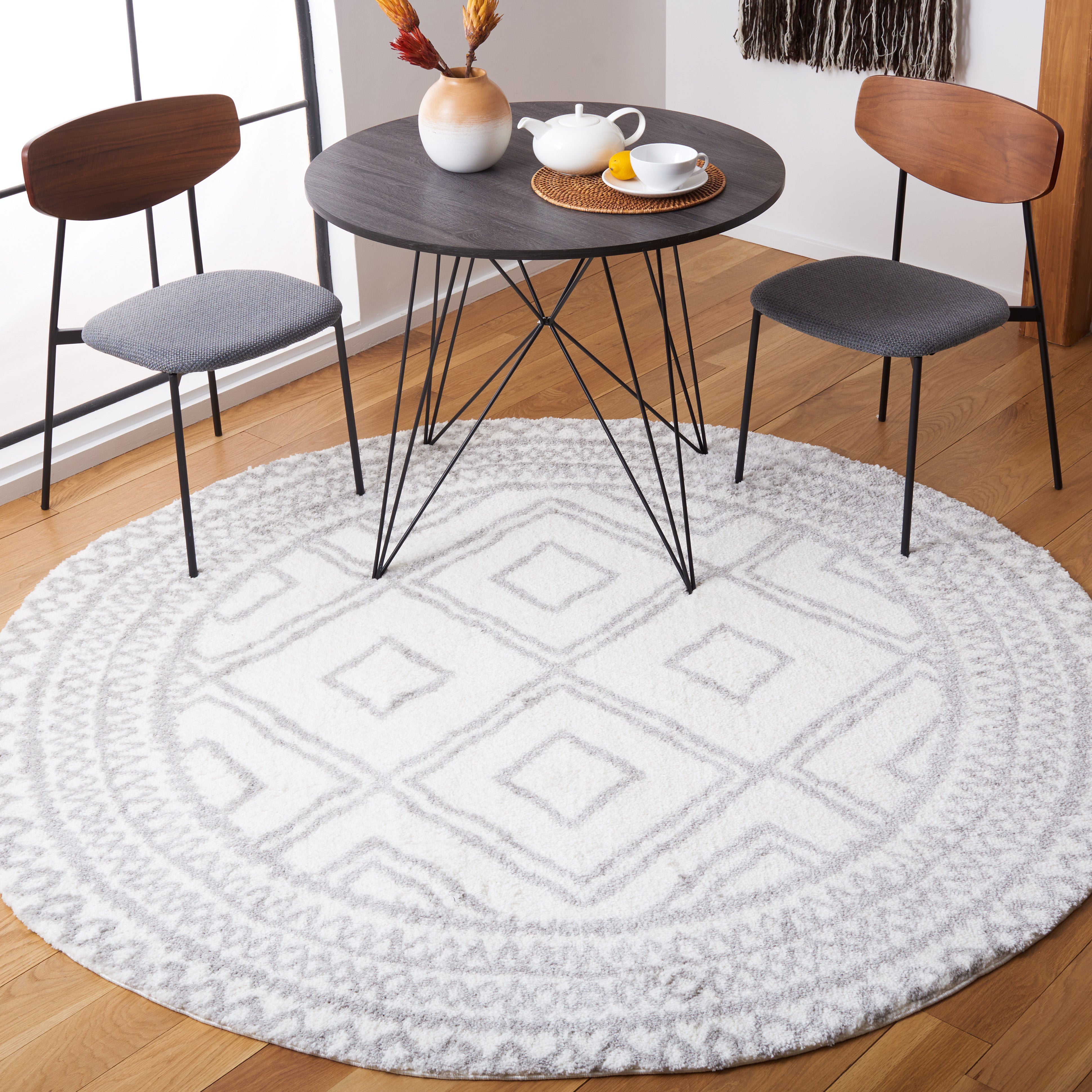 BERBER SHAG 589 – IVORY / GREY