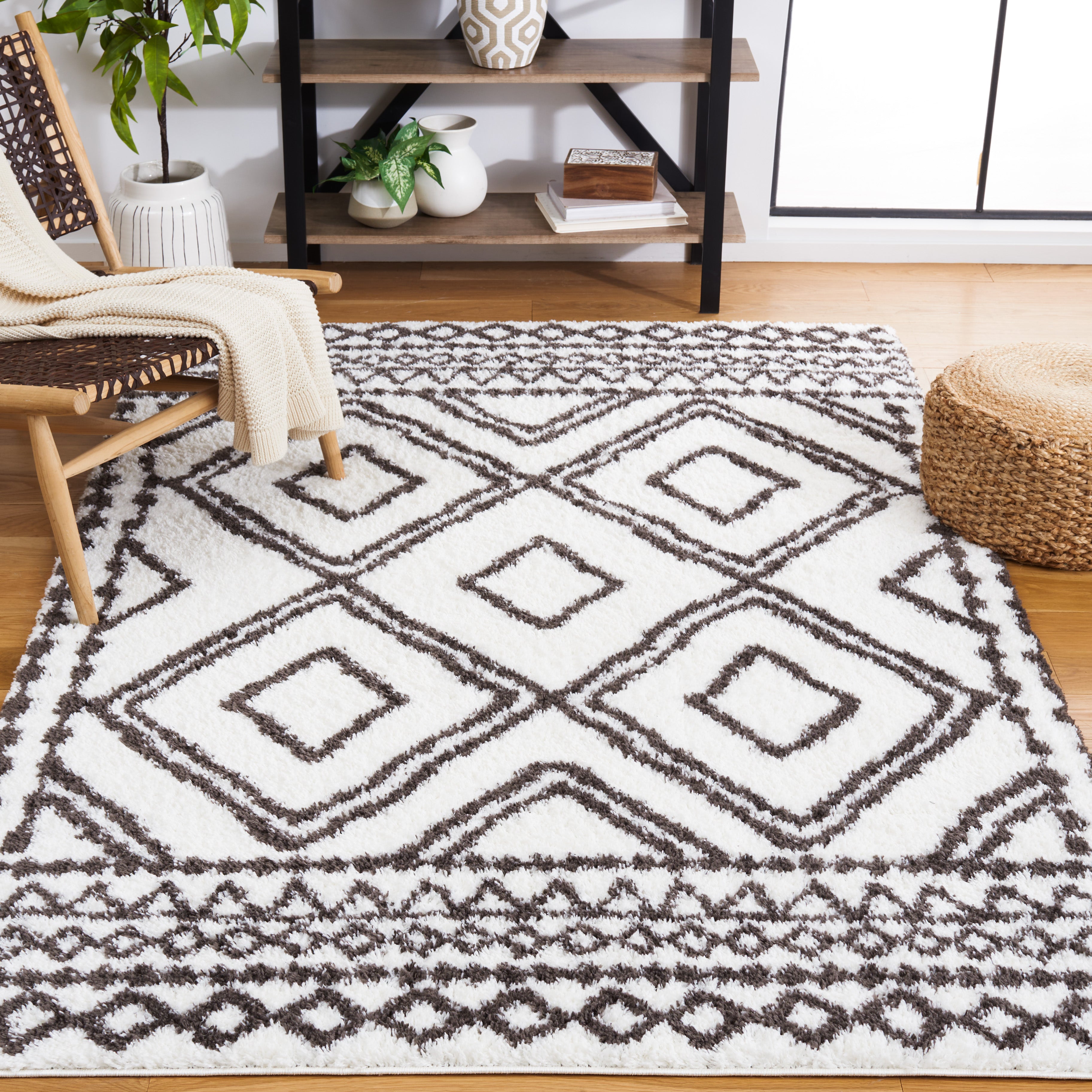 BERBER SHAG 589 – IVORY / DARK GREY