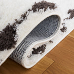 BERBER SHAG 591 – IVORY / DARK GREY