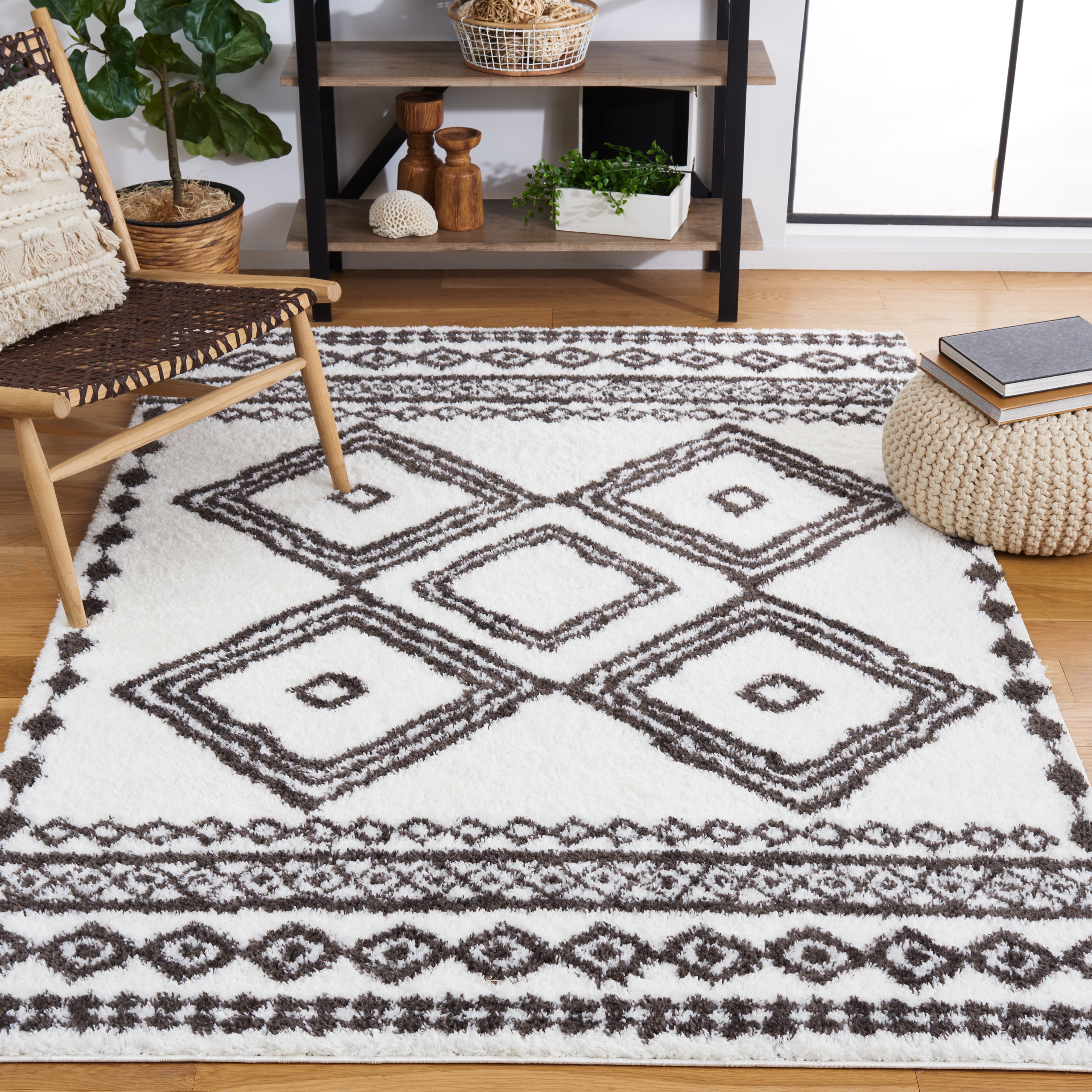 BERBER SHAG 591 – IVORY / DARK GREY