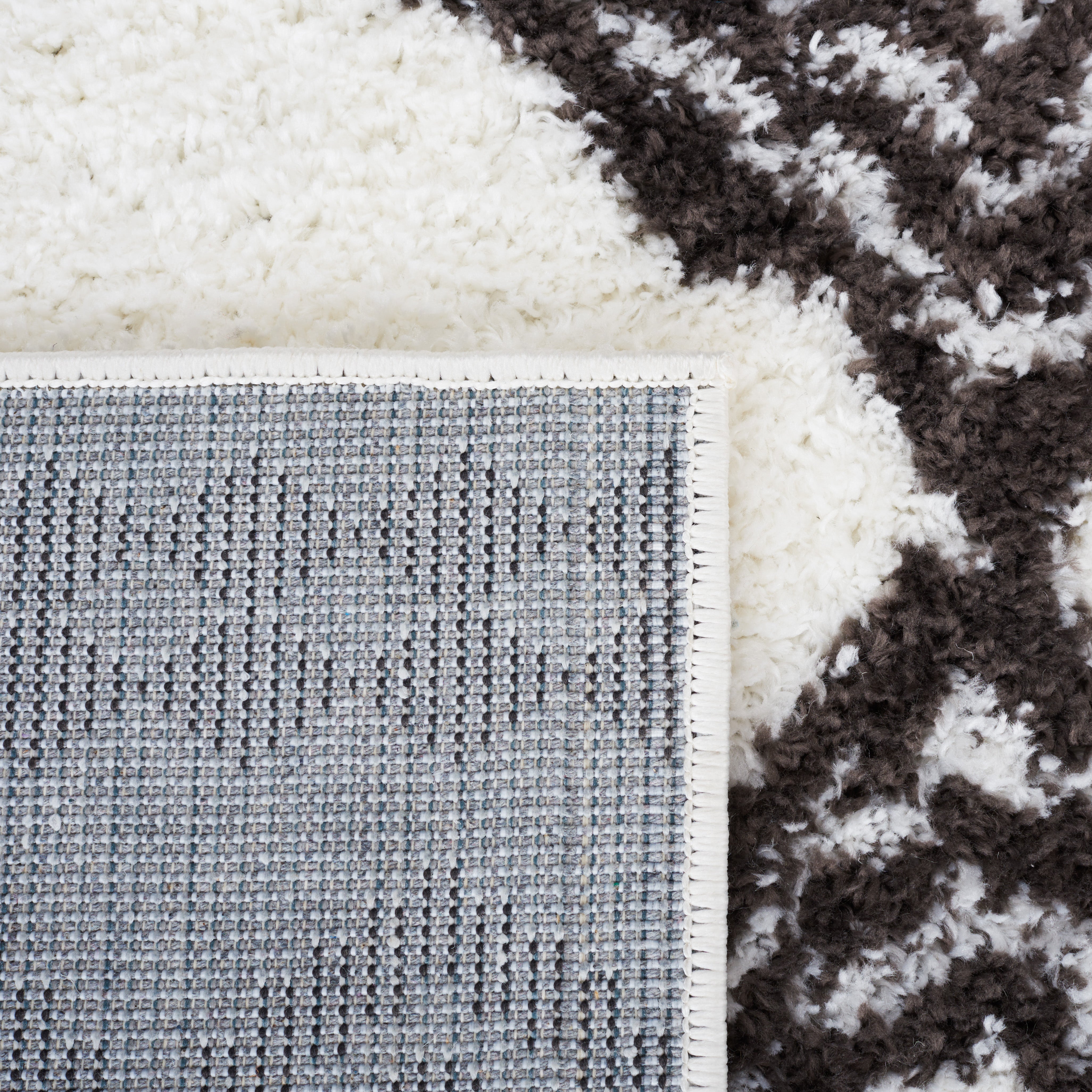 BERBER SHAG 591 – IVORY / DARK GREY