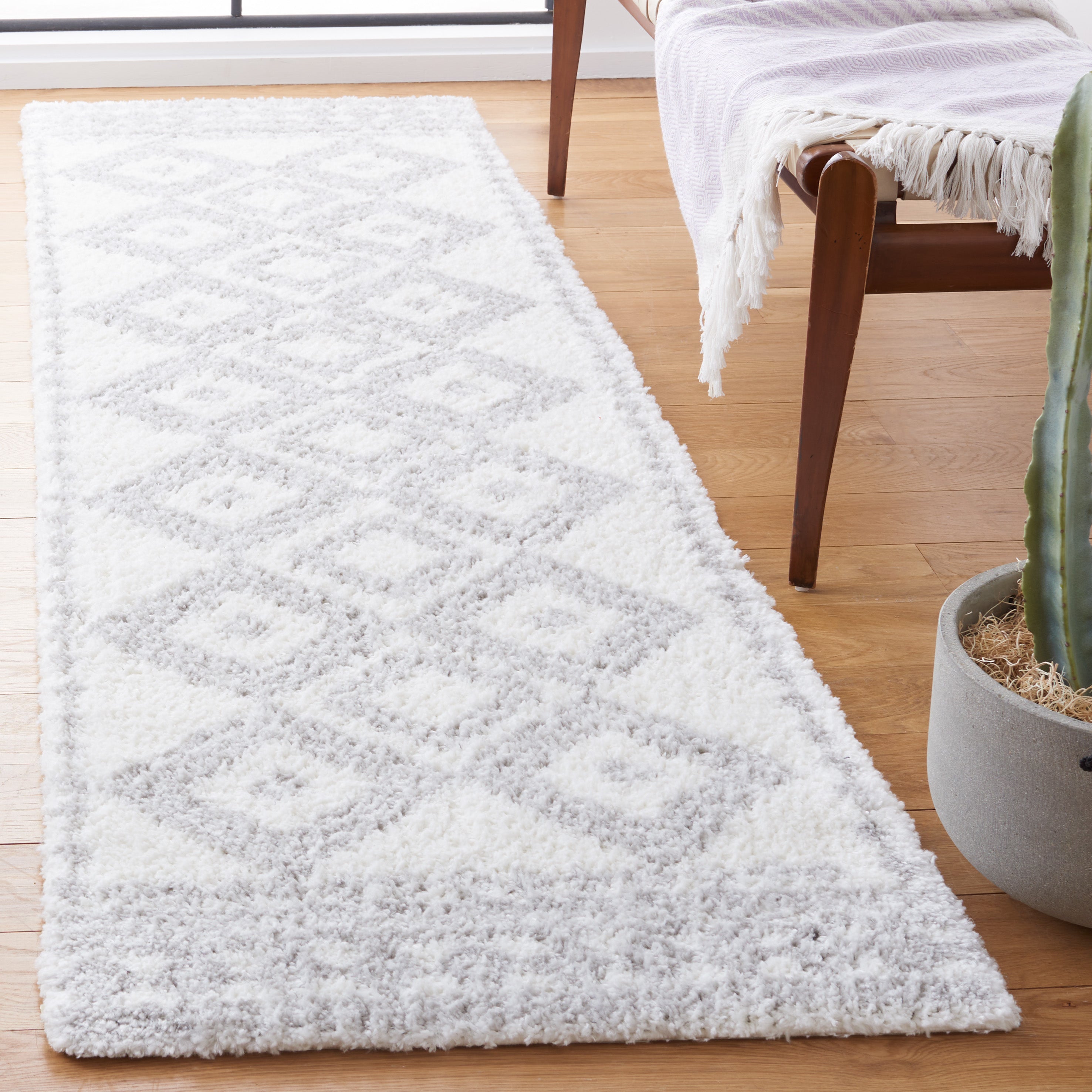 BERBER SHAG 591 – IVORY / GREY