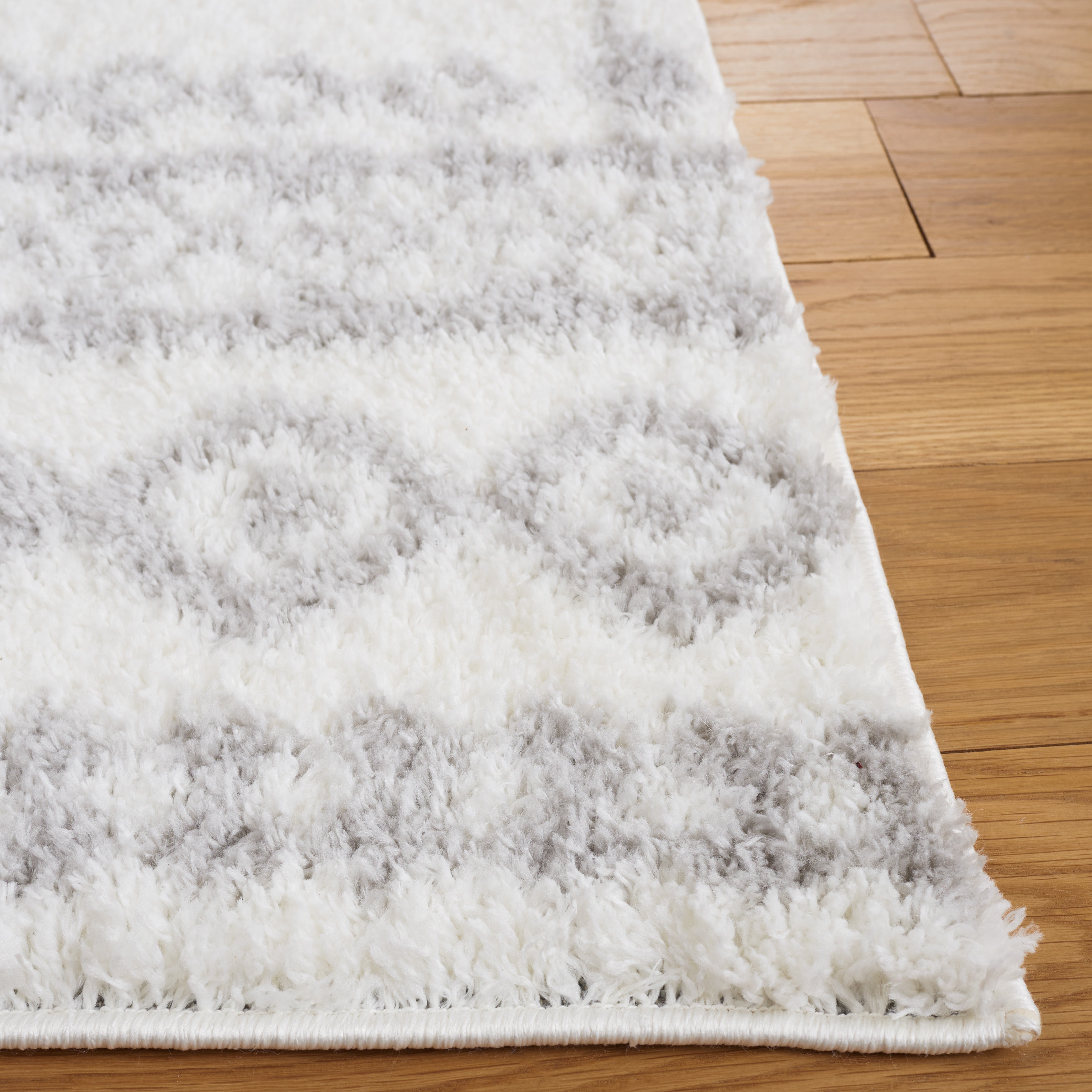 BERBER SHAG 591 – IVORY / GREY