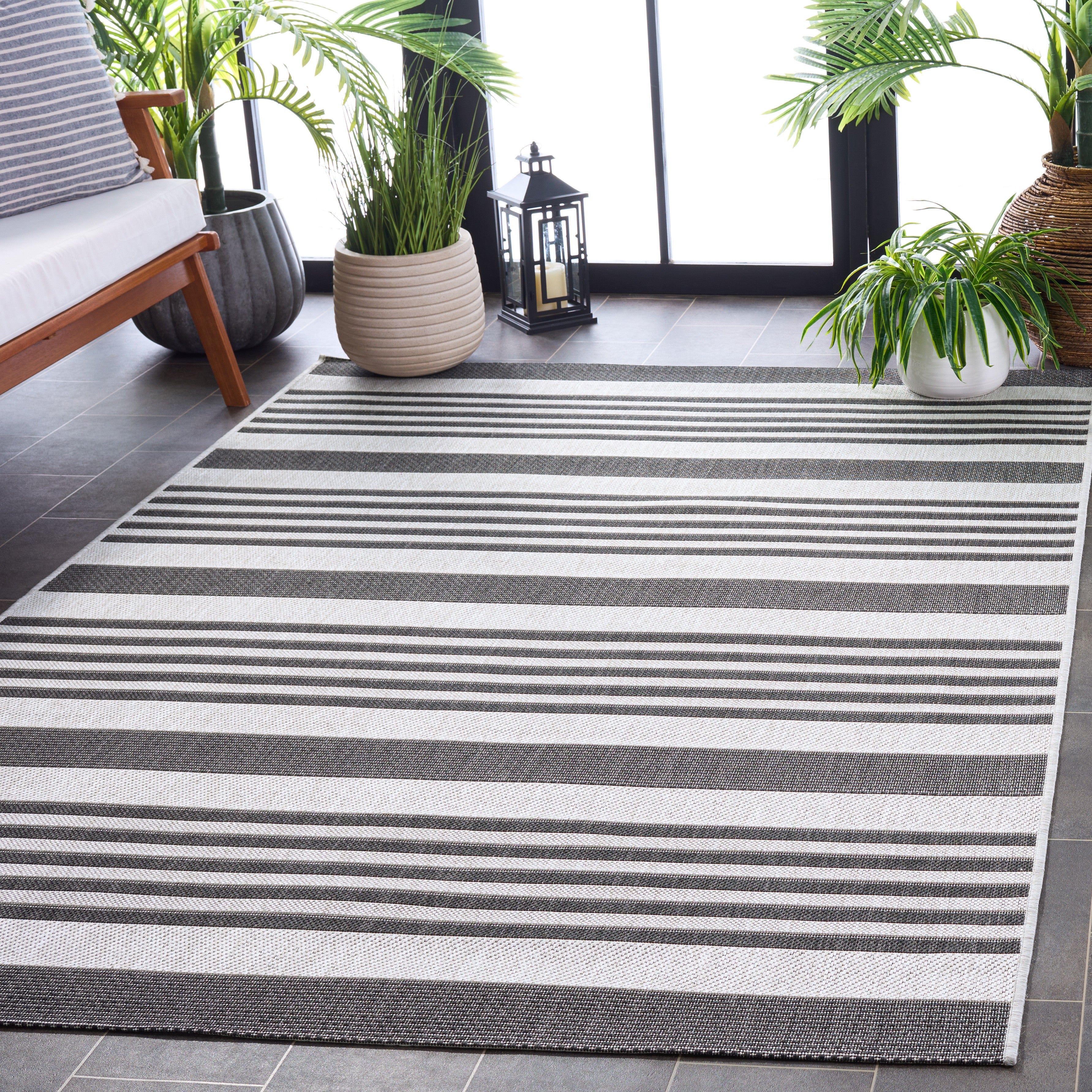 BEACH HOUSE 222 – LIGHT GREY / CHARCOAL