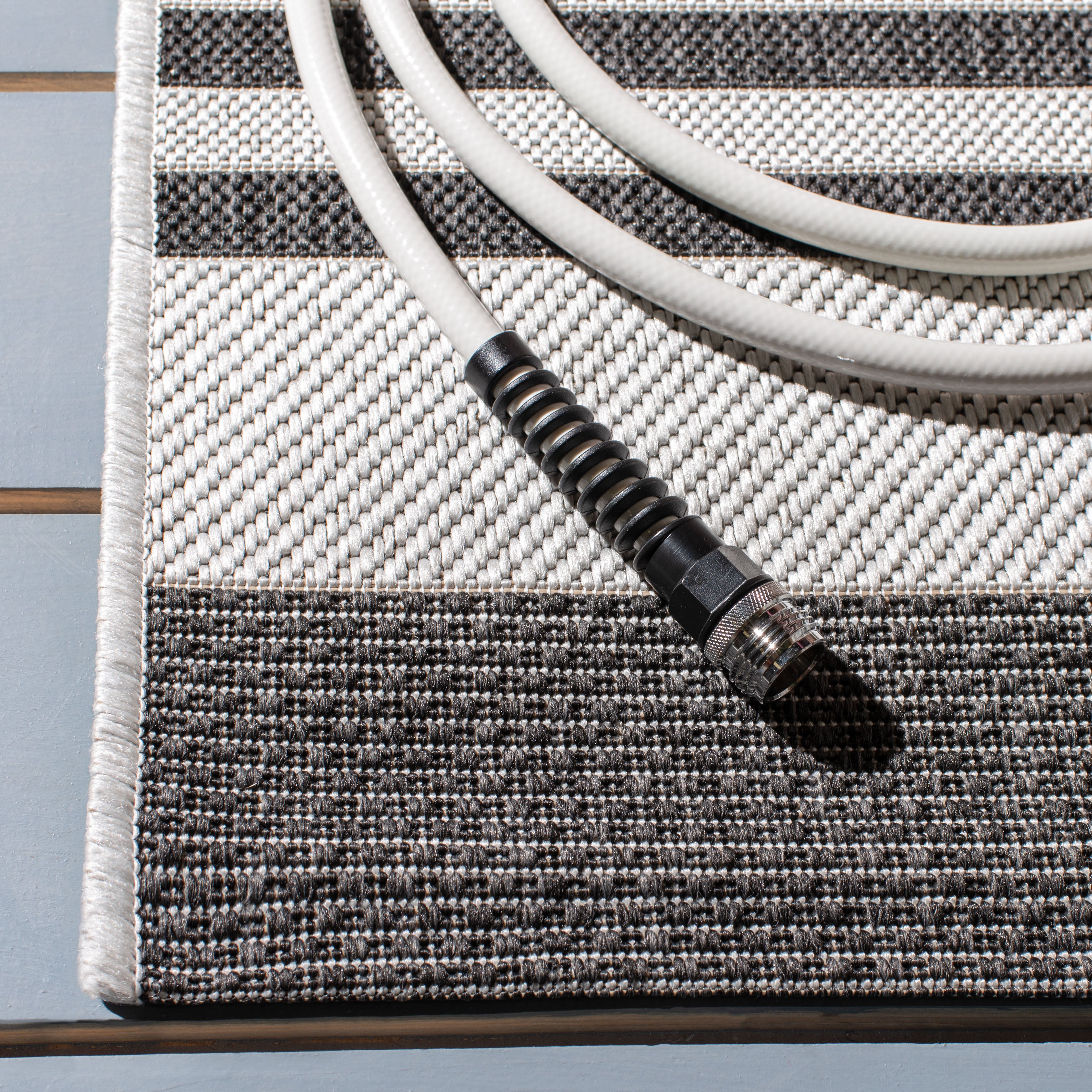 BEACH HOUSE 222 – LIGHT GREY / CHARCOAL