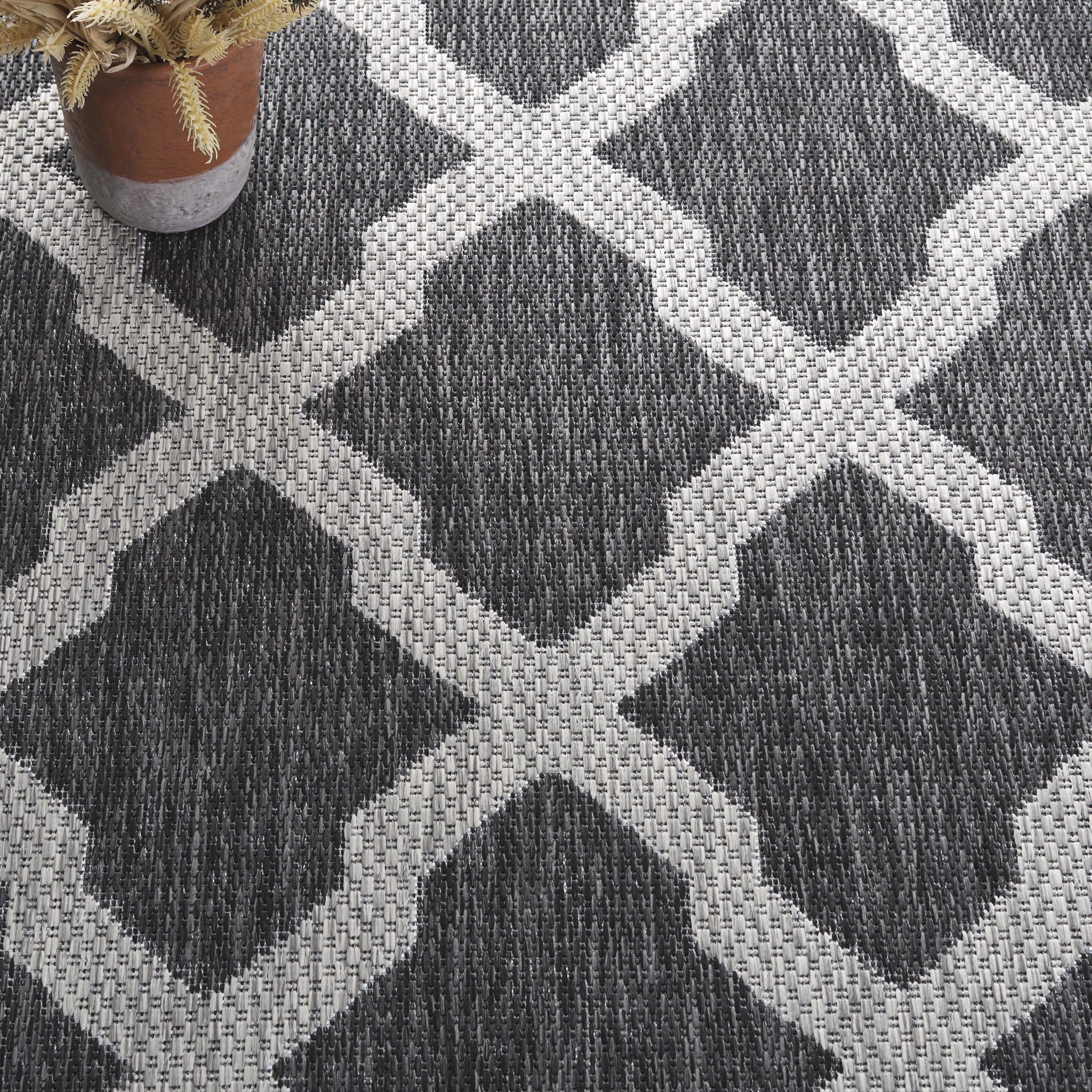 BEACH HOUSE 268 – CHARCOAL / GREY