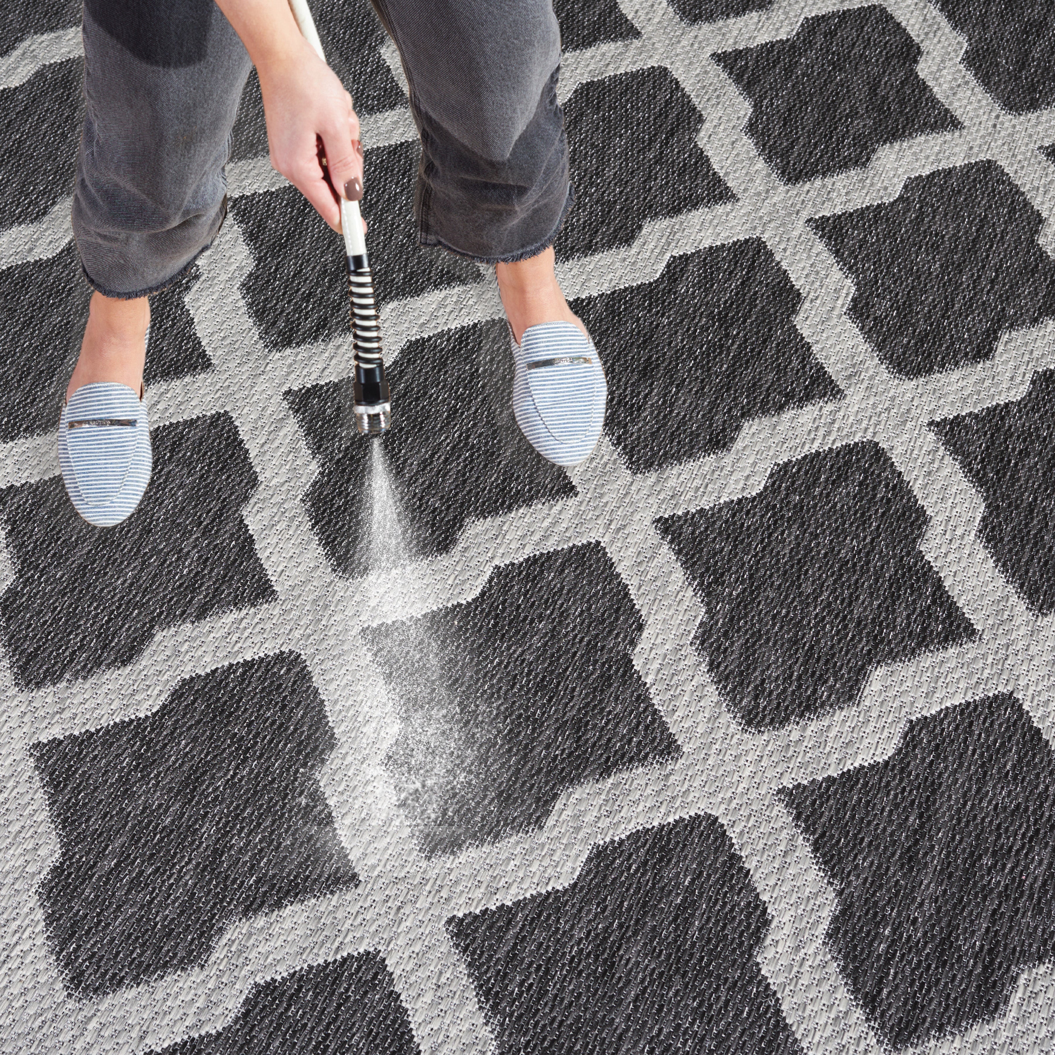 BEACH HOUSE 268 – CHARCOAL / GREY