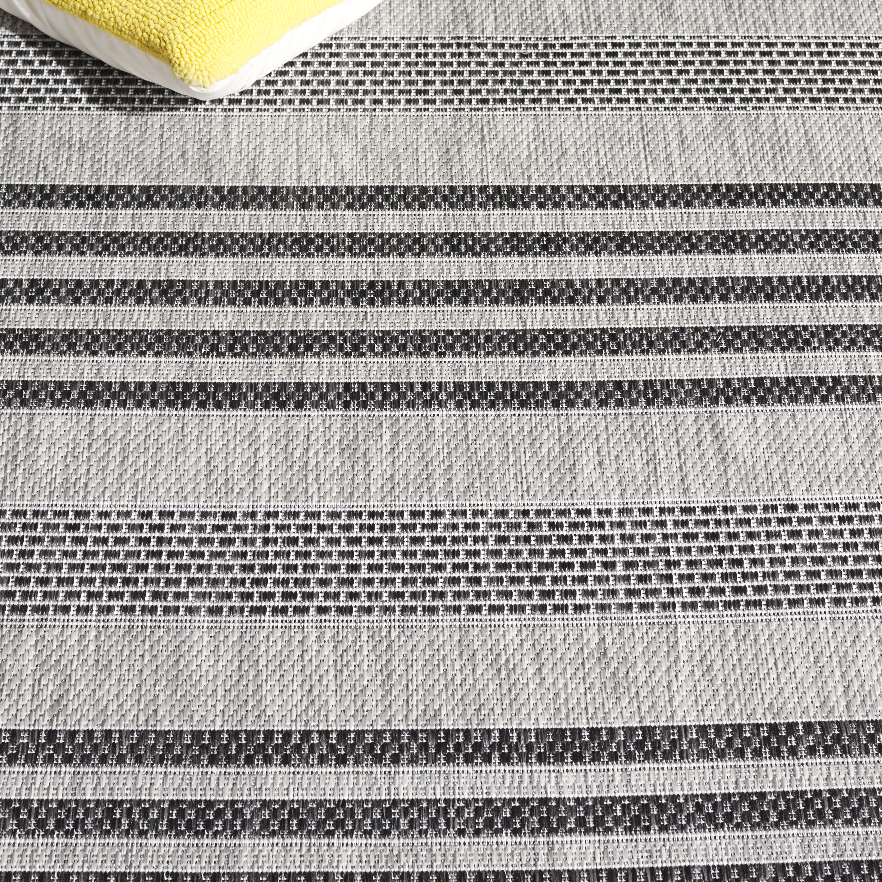 BEACH HOUSE 278 – GREY / CHARCOAL