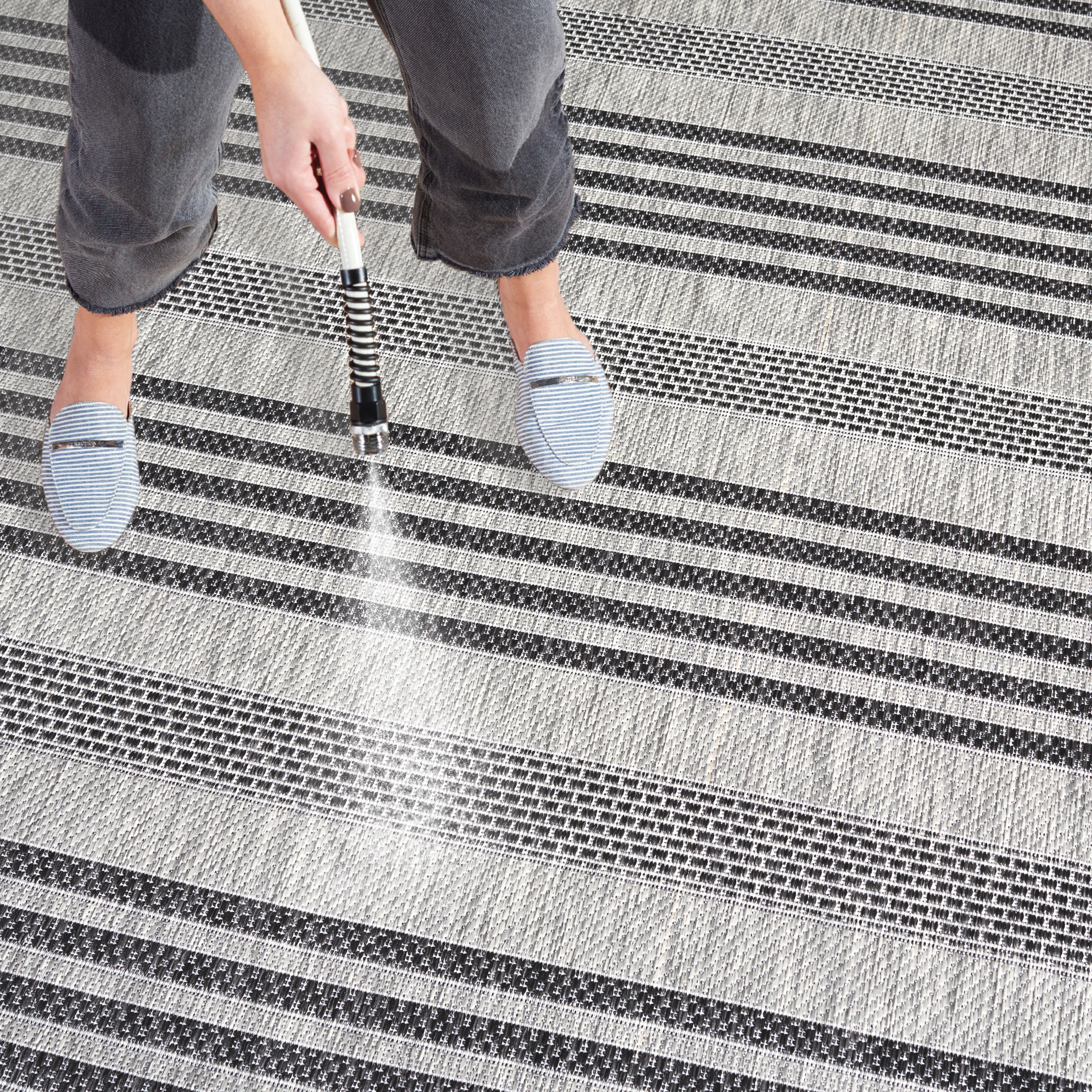 BEACH HOUSE 278 – GREY / CHARCOAL