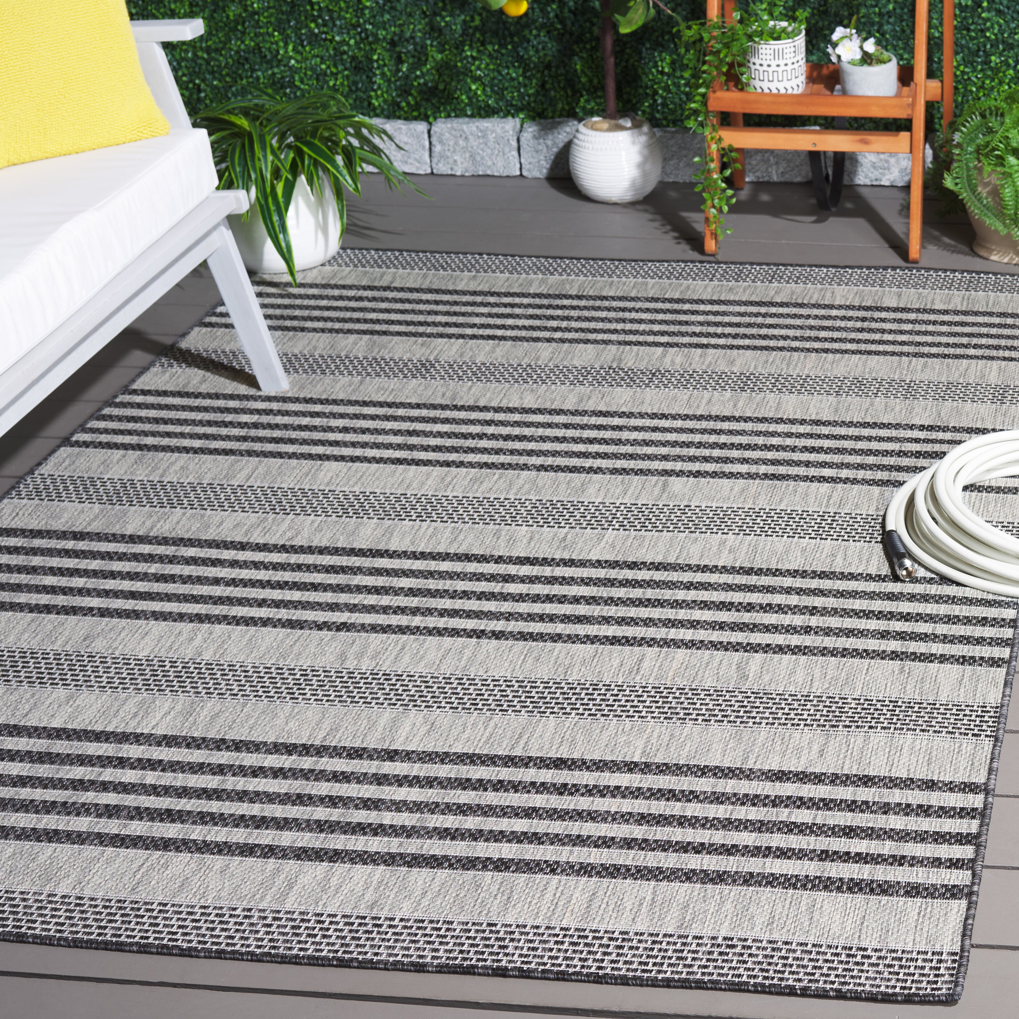 BEACH HOUSE 278 – GREY / CHARCOAL