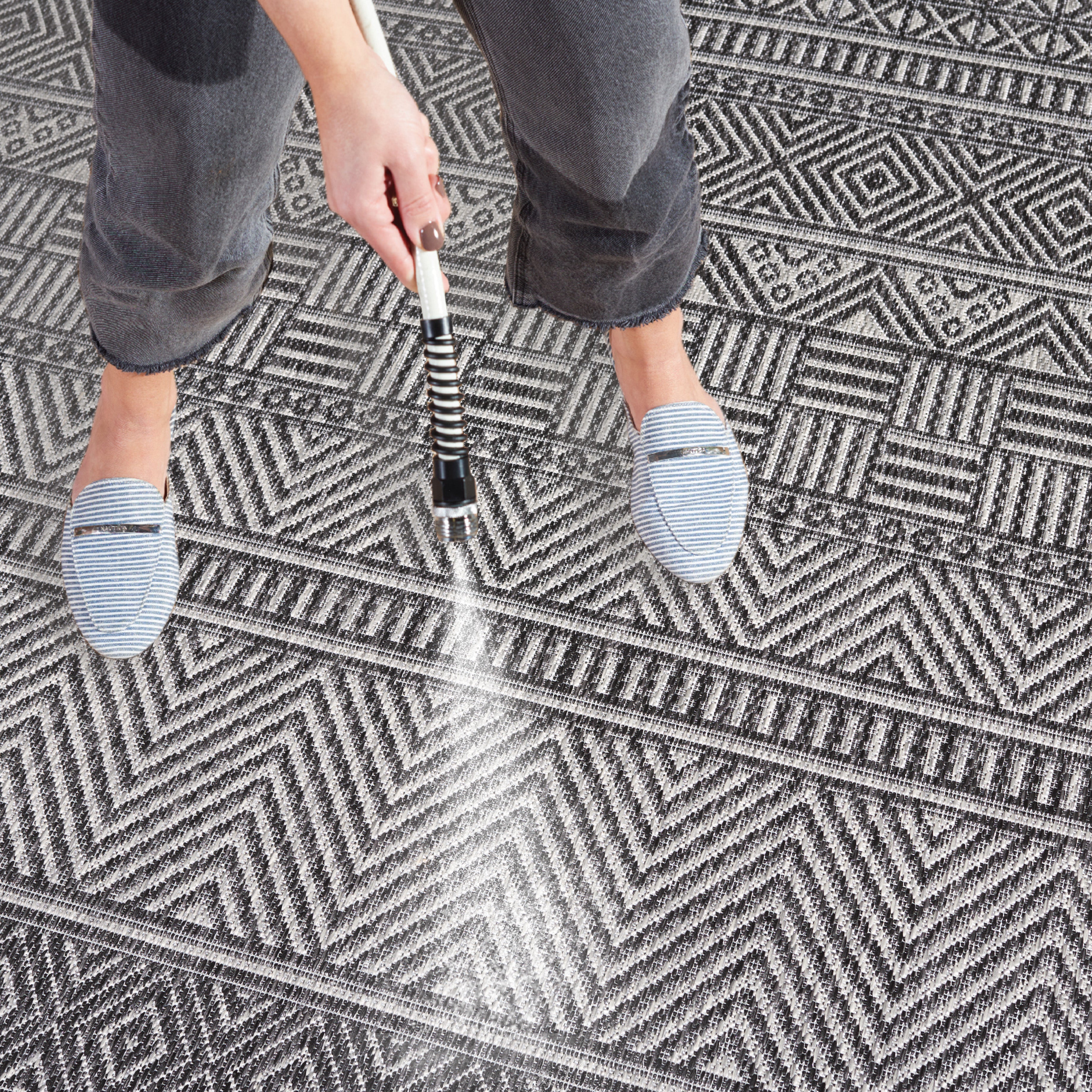 BEACH HOUSE 288 – CHARCOAL / GREY