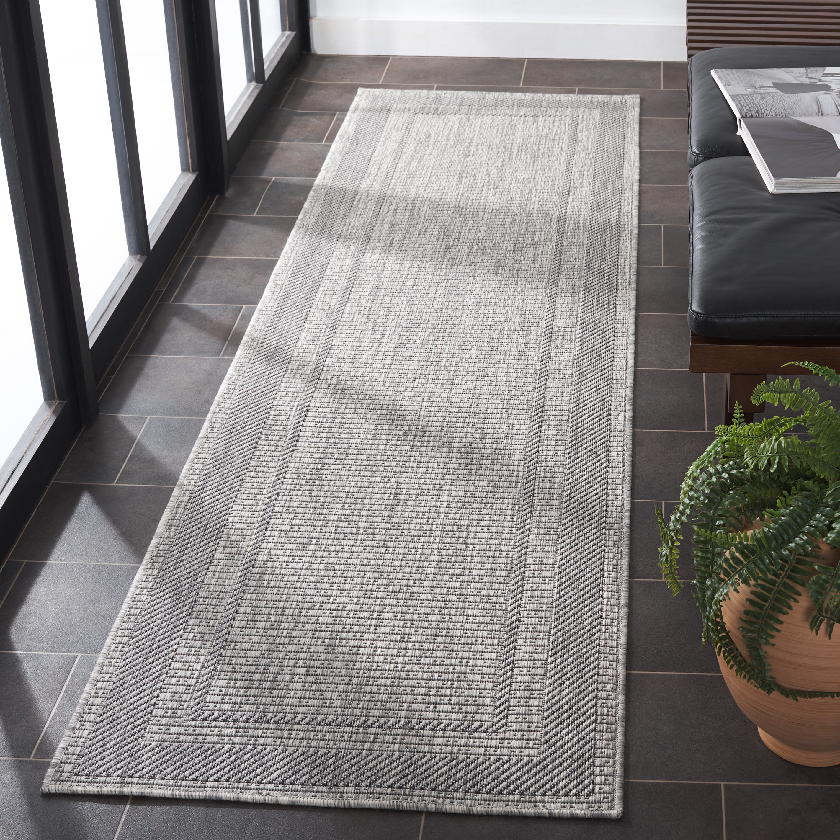 BEACH HOUSE 290 – GREY / CHARCOAL