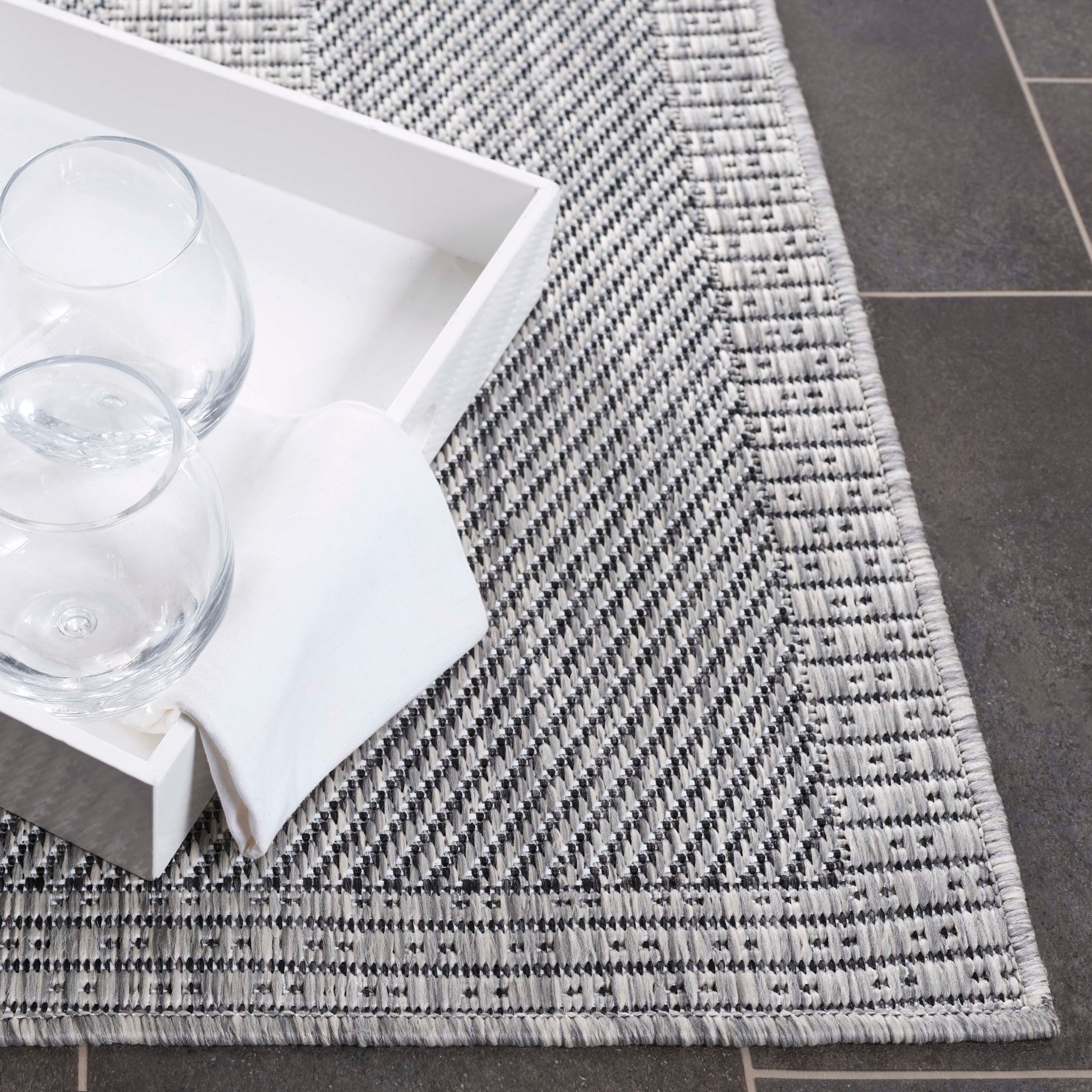 BEACH HOUSE 290 – GREY / CHARCOAL
