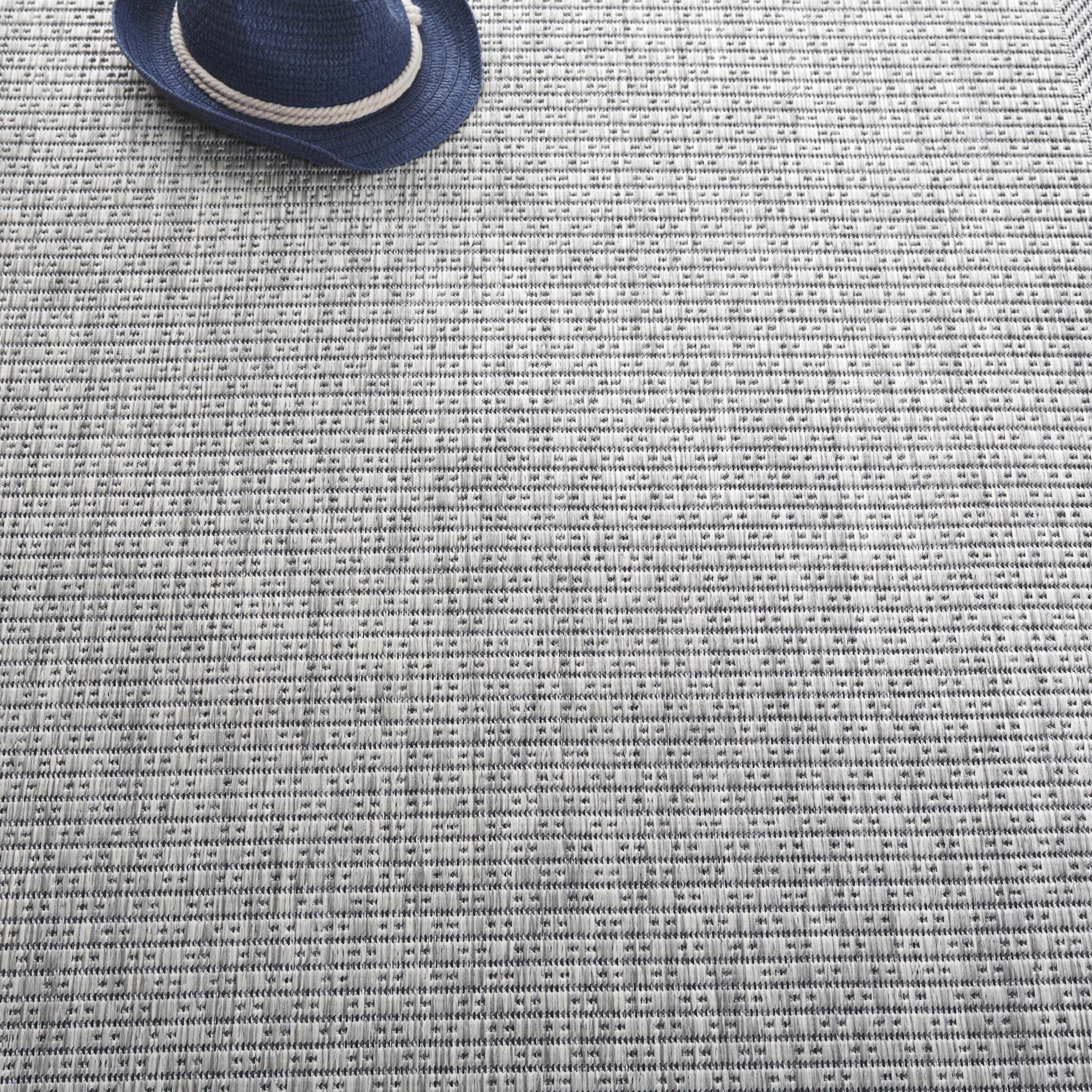 BEACH HOUSE 290 – GREY / CHARCOAL