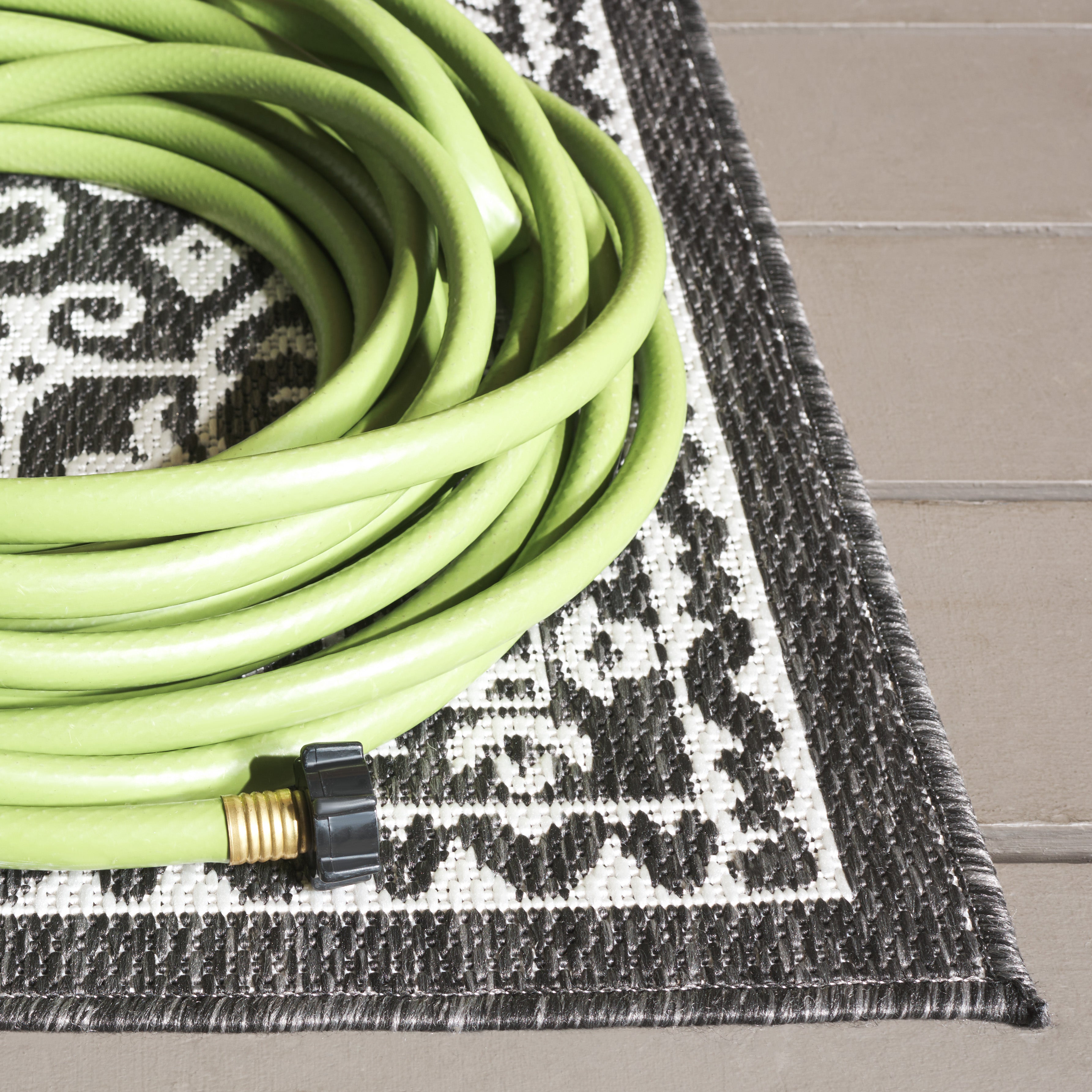 BEACH HOUSE 292 – CHARCOAL / IVORY