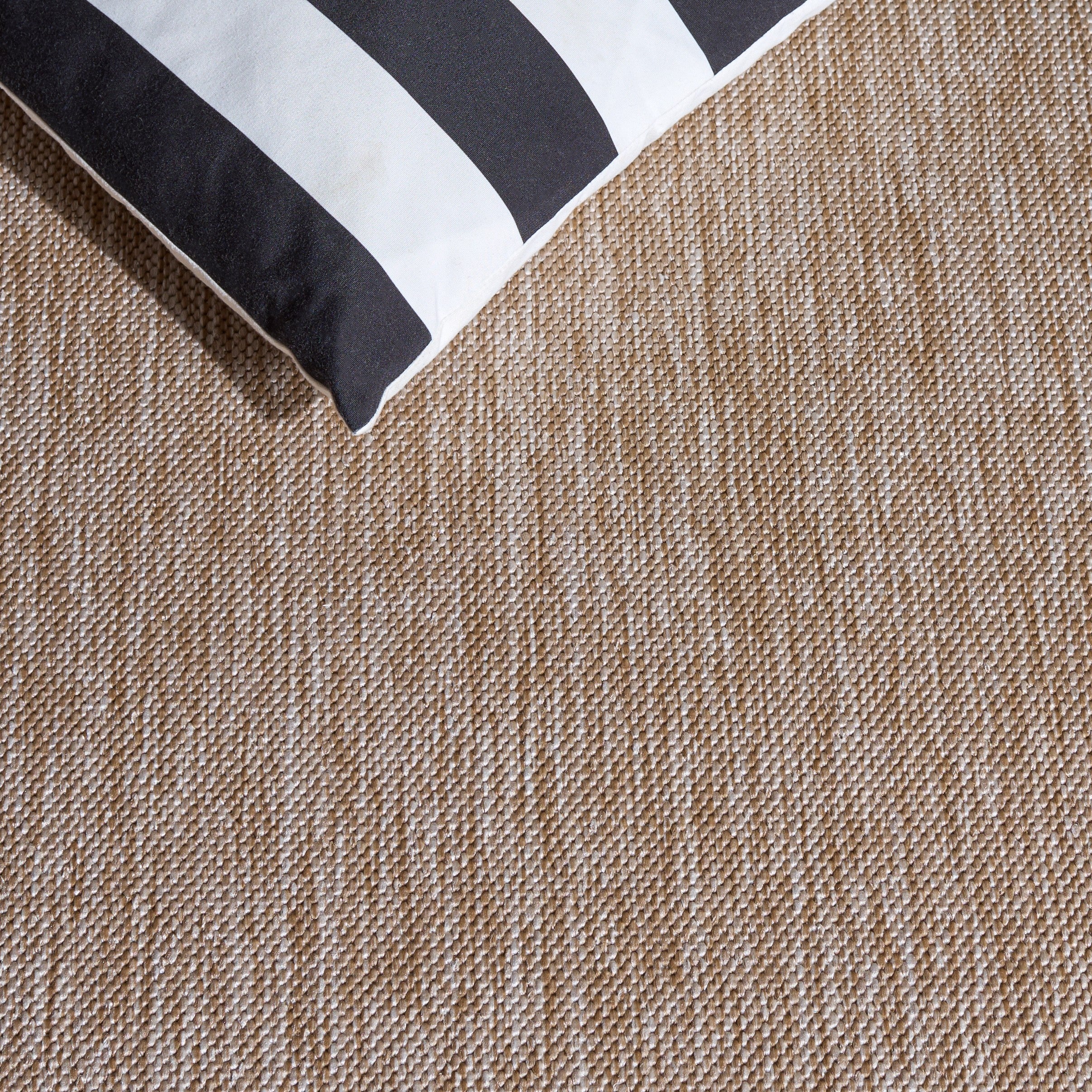 BEACH HOUSE 300 – BEIGE / LIGHT BEIGE