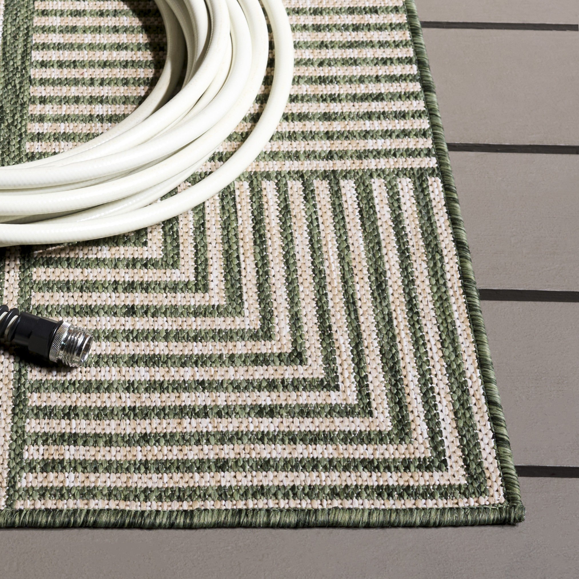 BEACH HOUSE 300 – GREEN / BEIGE