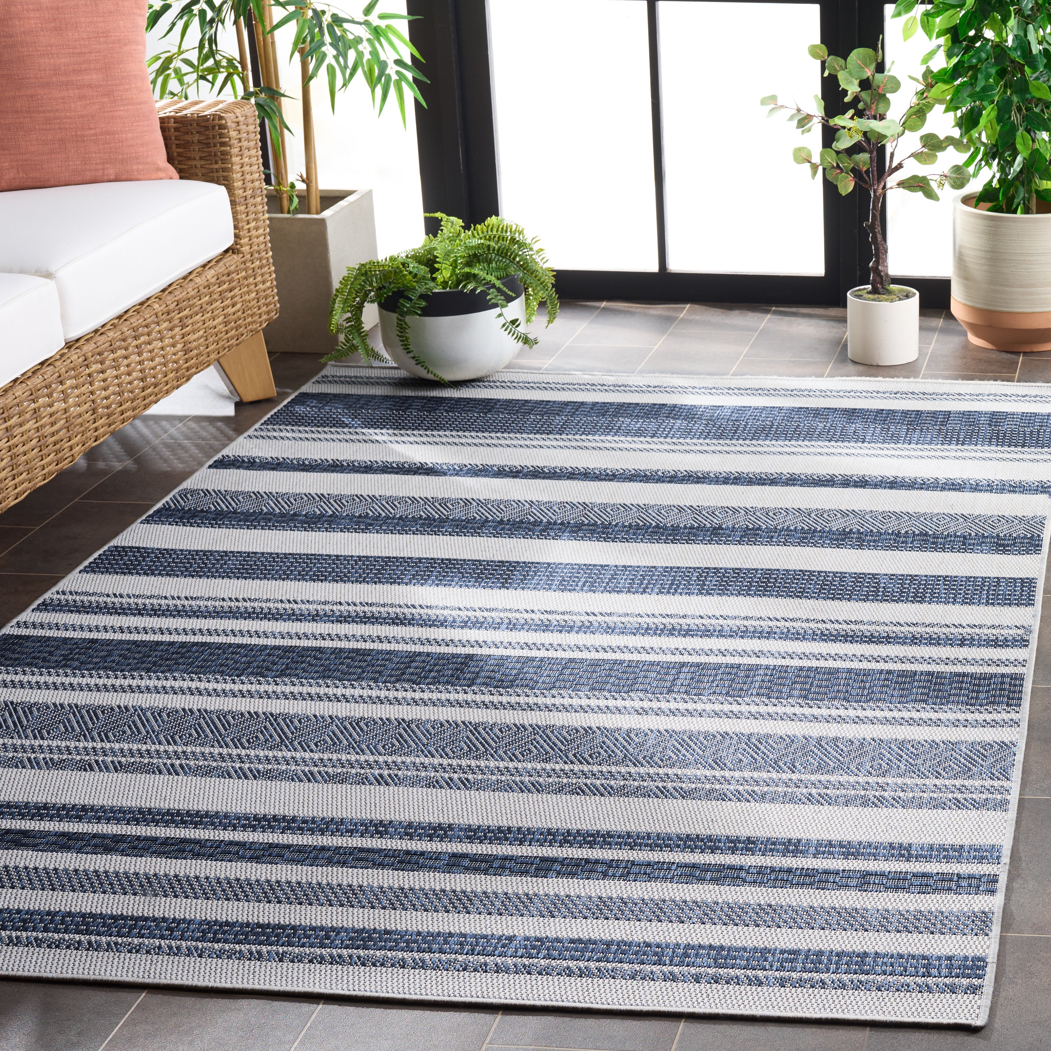 BEACH HOUSE 410 – NAVY / IVORY