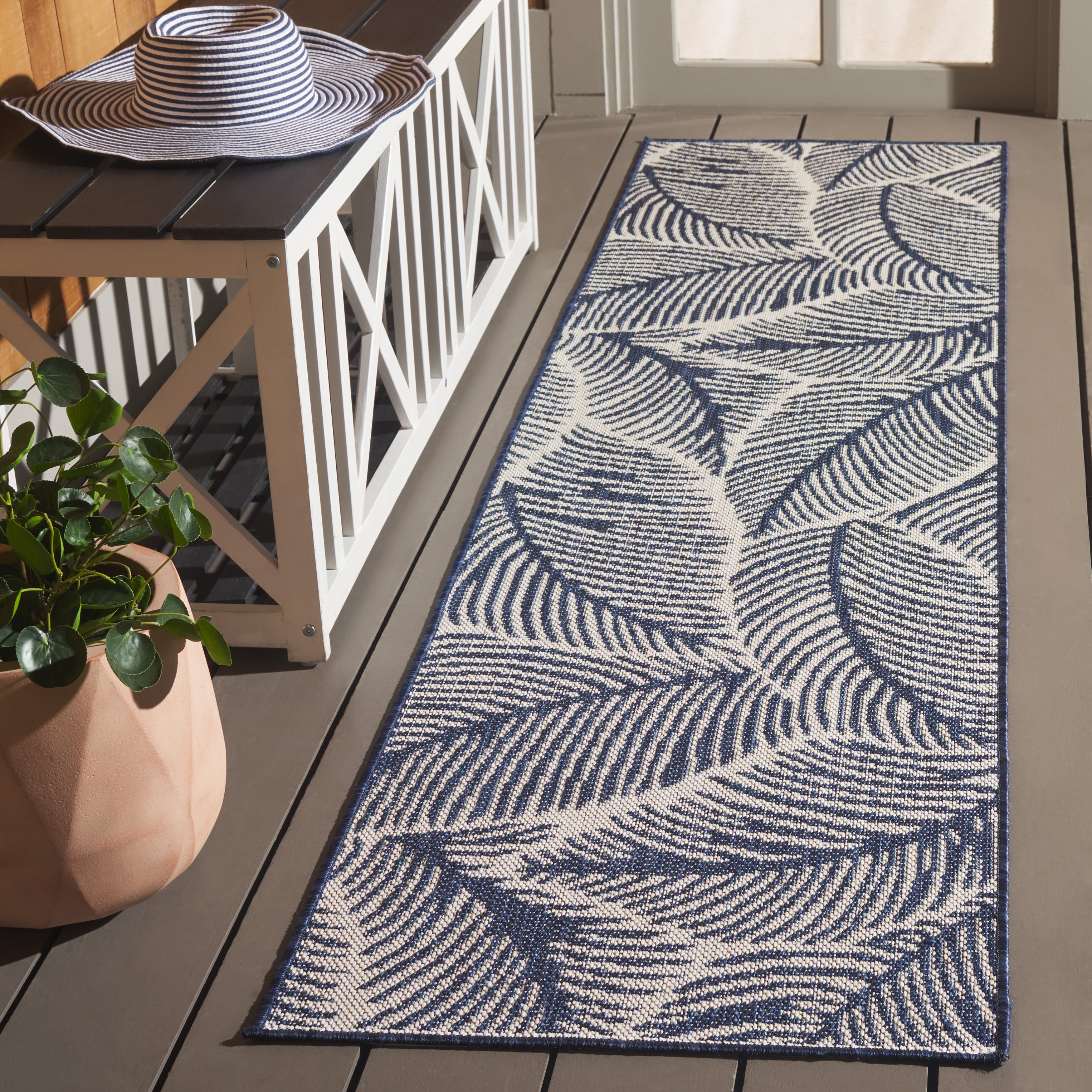 BEACH HOUSE 426 – NAVY / IVORY
