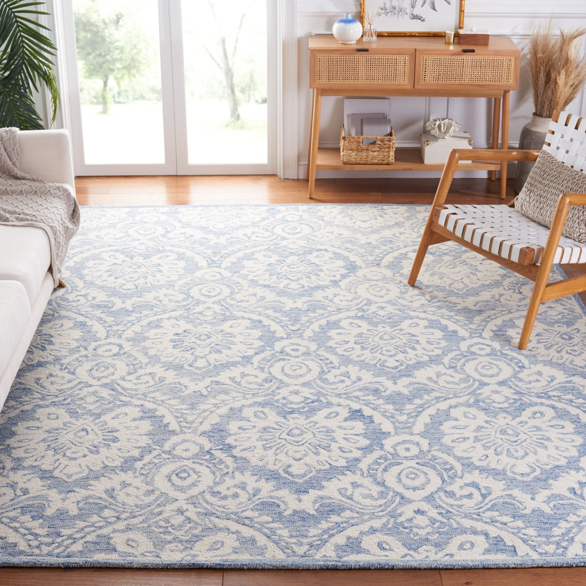BLUE / IVORY