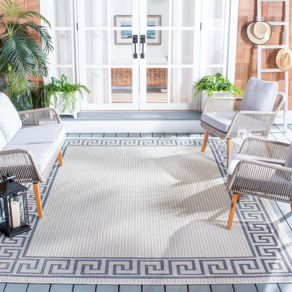Safavieh Bermuda 820 Rug, BMU820 - Ivory / Blue