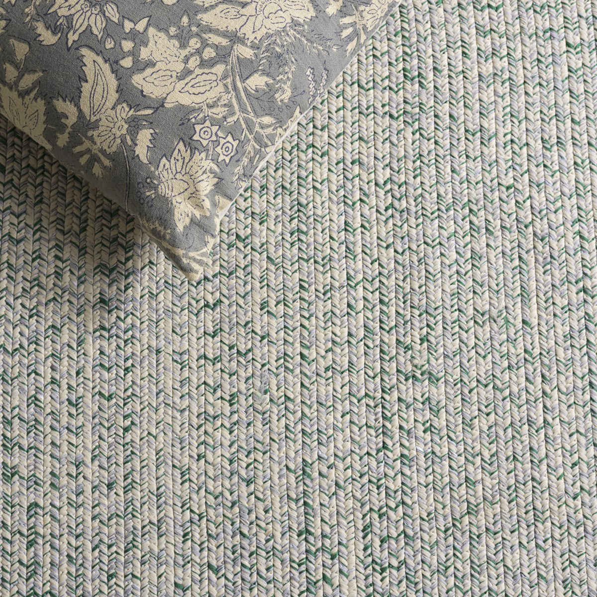 IVORY / GREEN