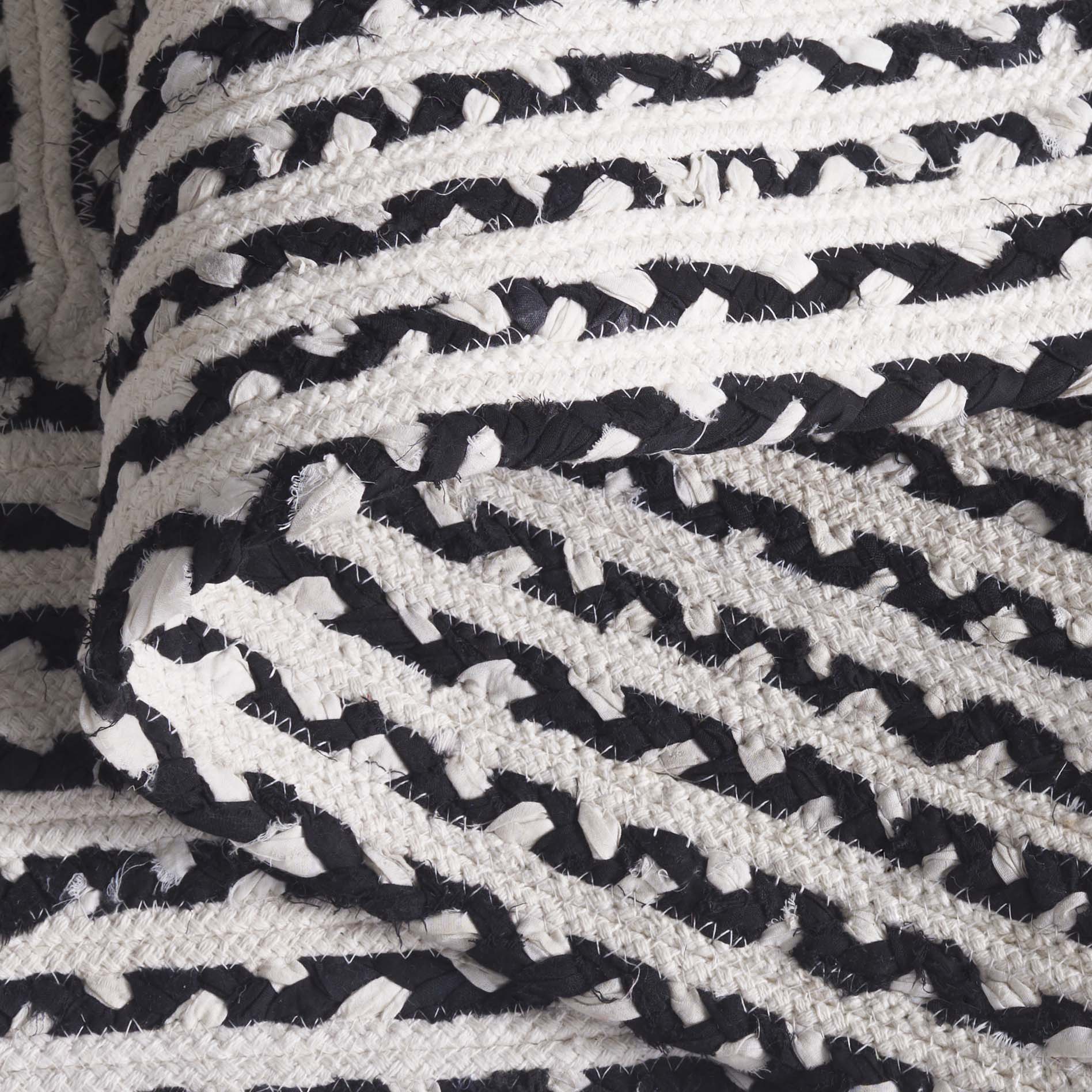BRAIDED 260 – BLACK / IVORY
