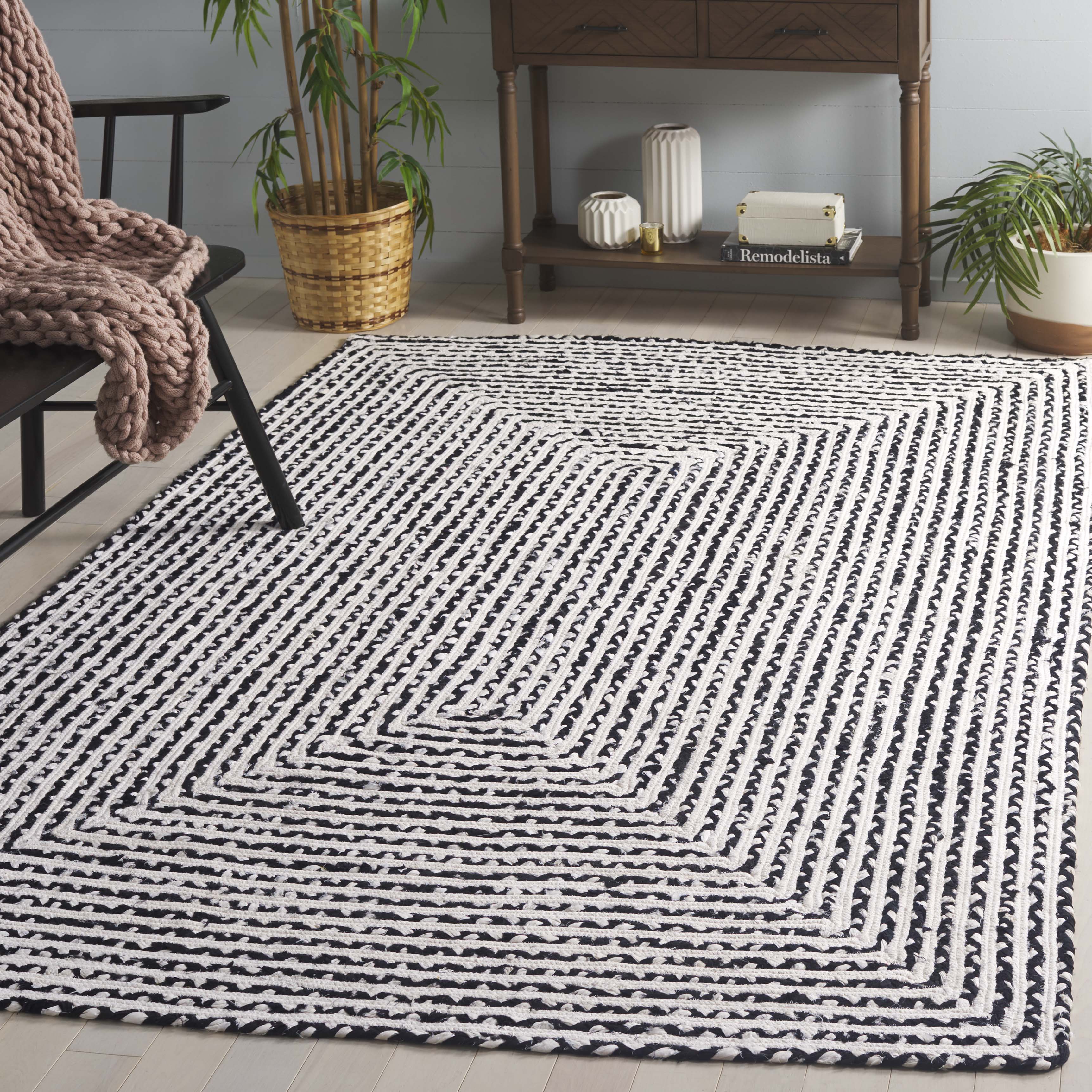 BRAIDED 260 – BLACK / IVORY