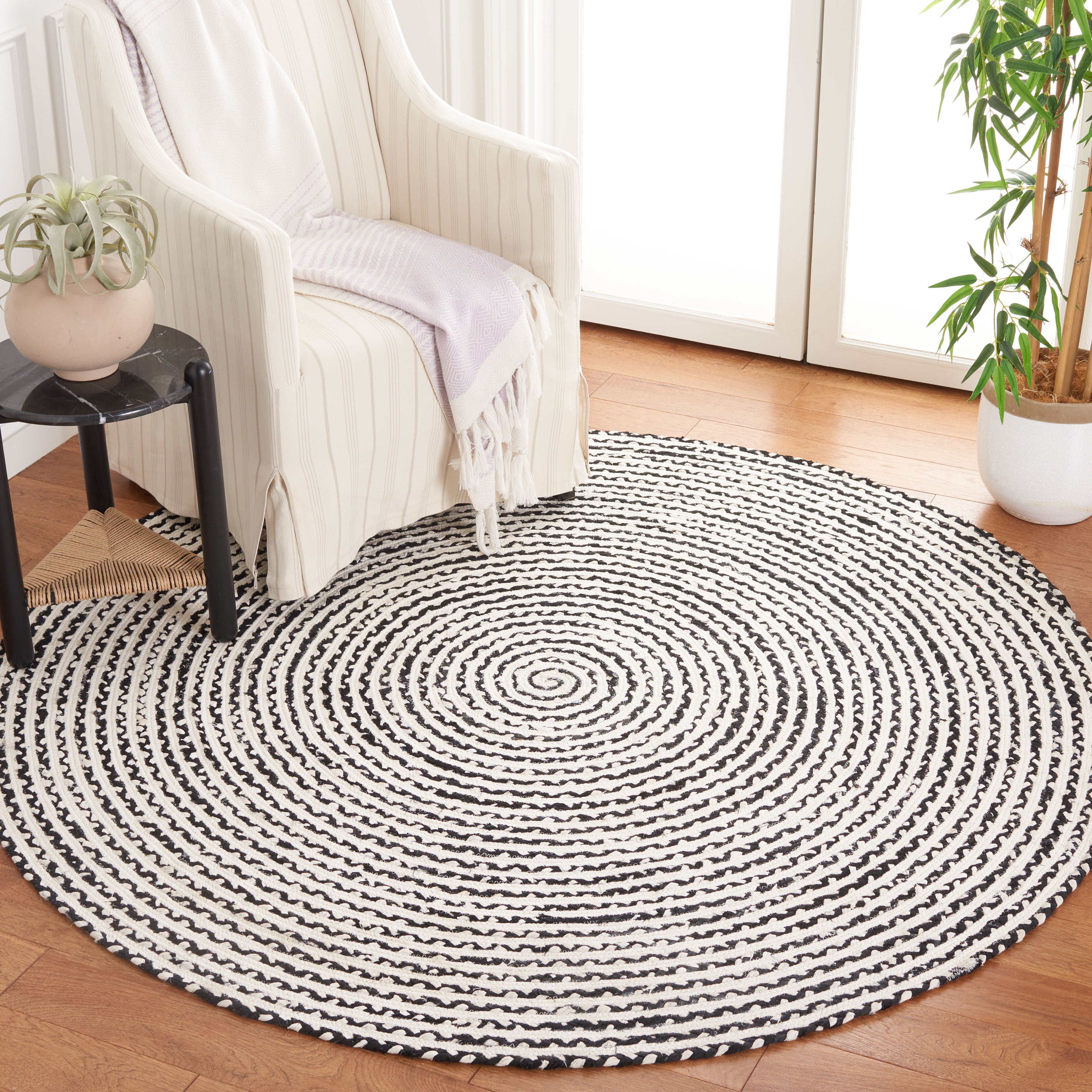 BRAIDED 260 – BLACK / IVORY