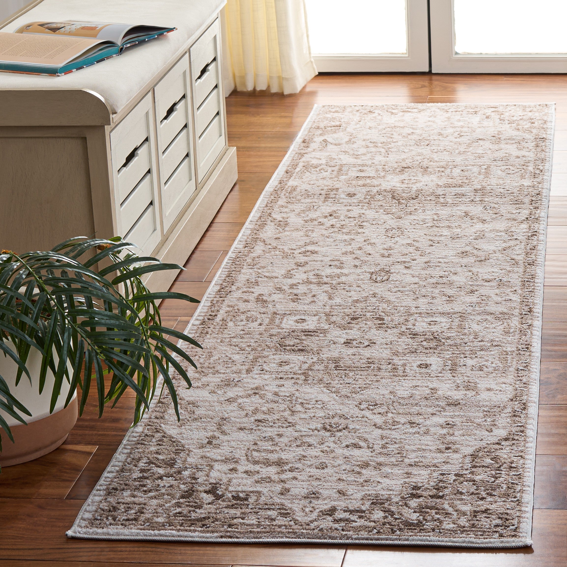 CHAMBER 206 – BEIGE / IVORY