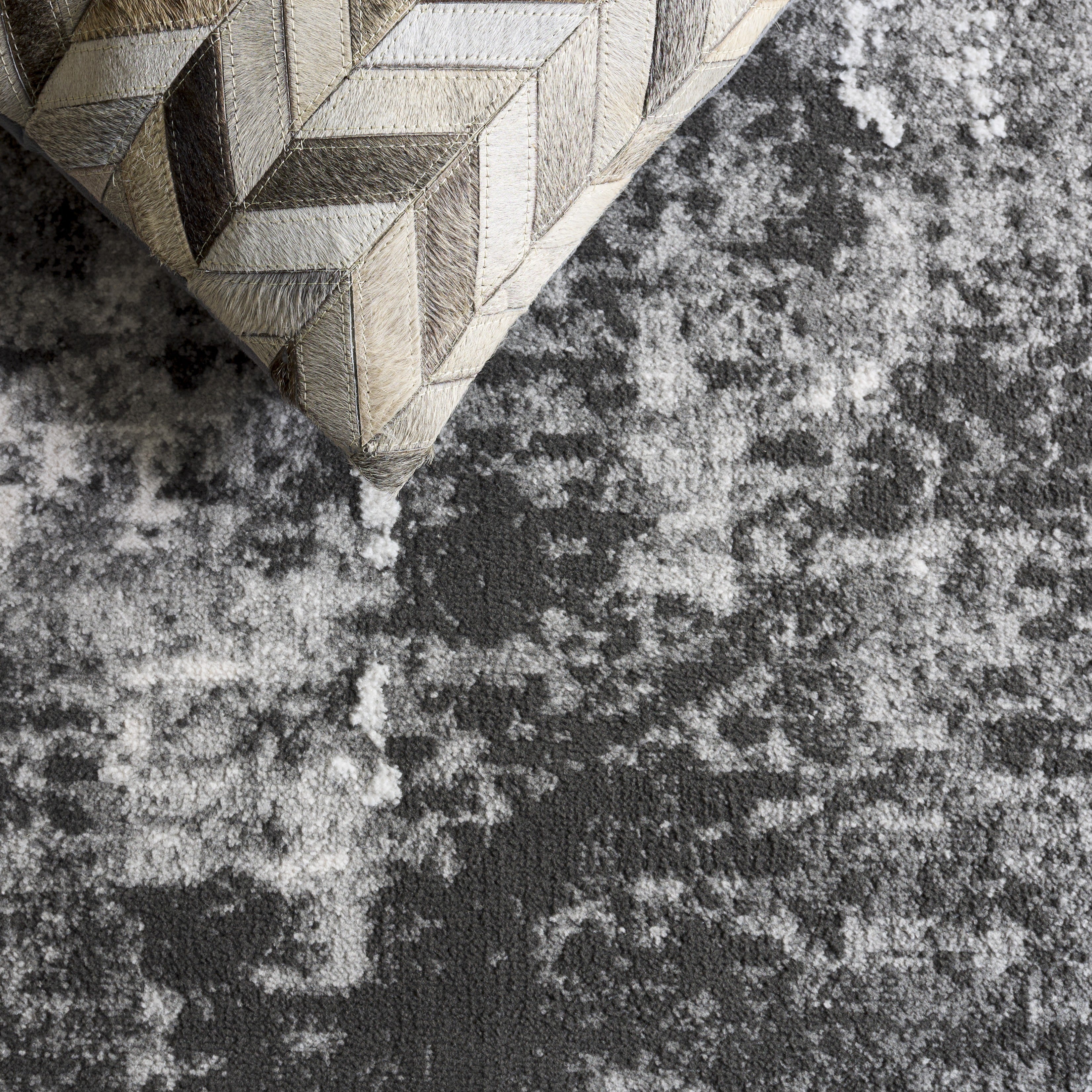 CHAMBER 208 – GREY / DARK GREY