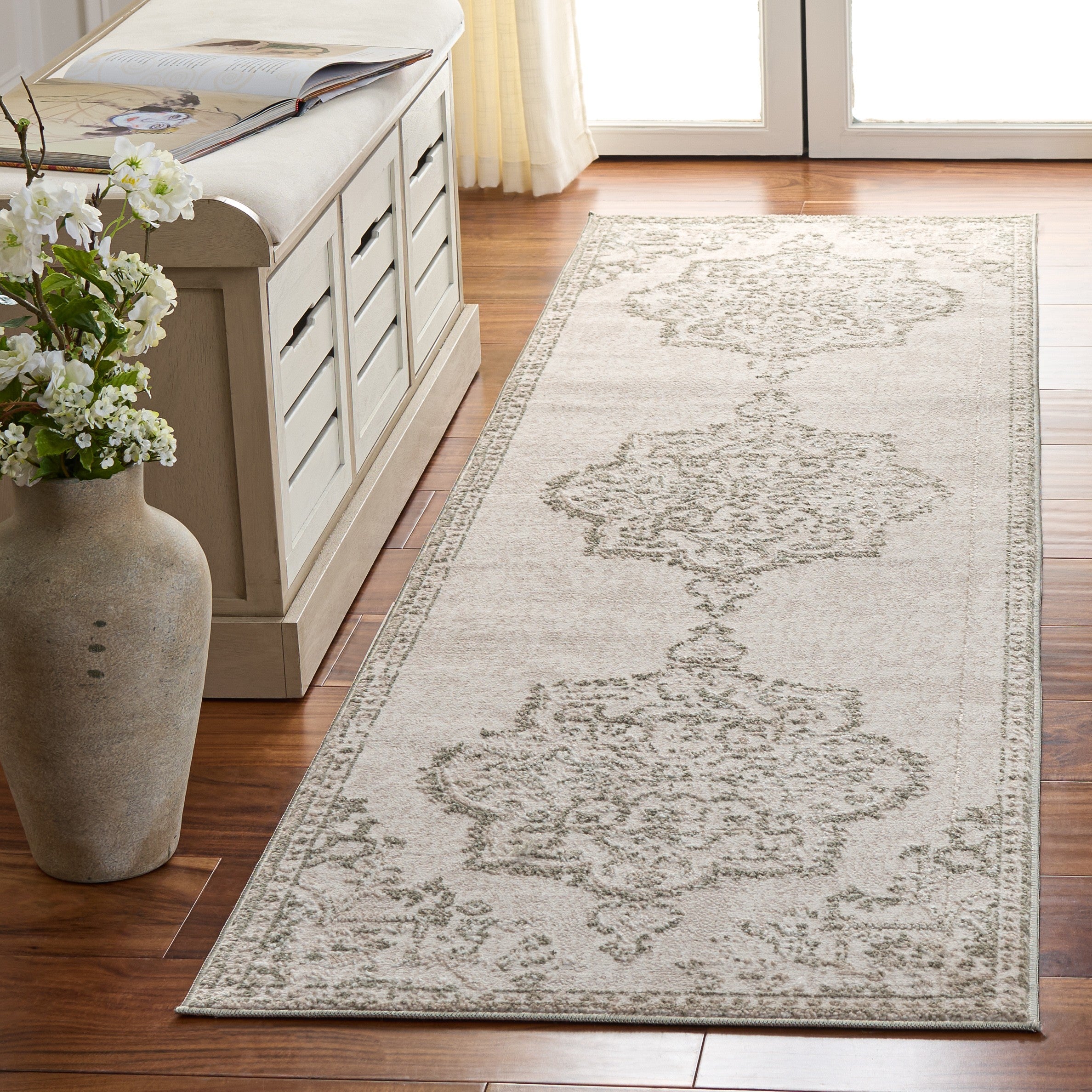 CHAMBER 214 – IVORY / GREEN